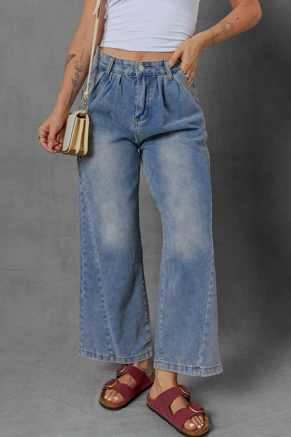 High-Waist Wide Leg Pleated Denim Jeans Medium / 4
