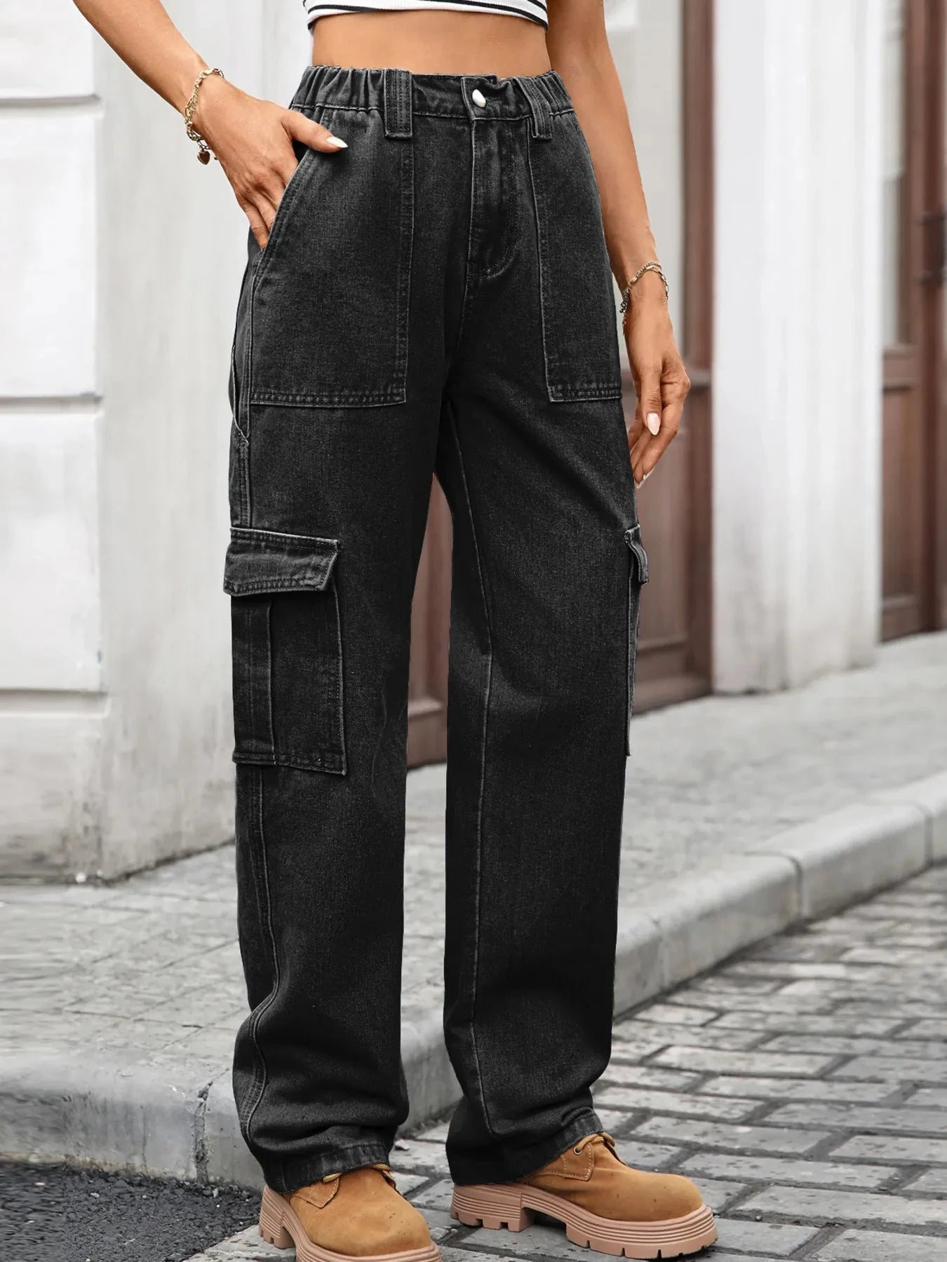 High-Waisted Cargo Jeans Black / S