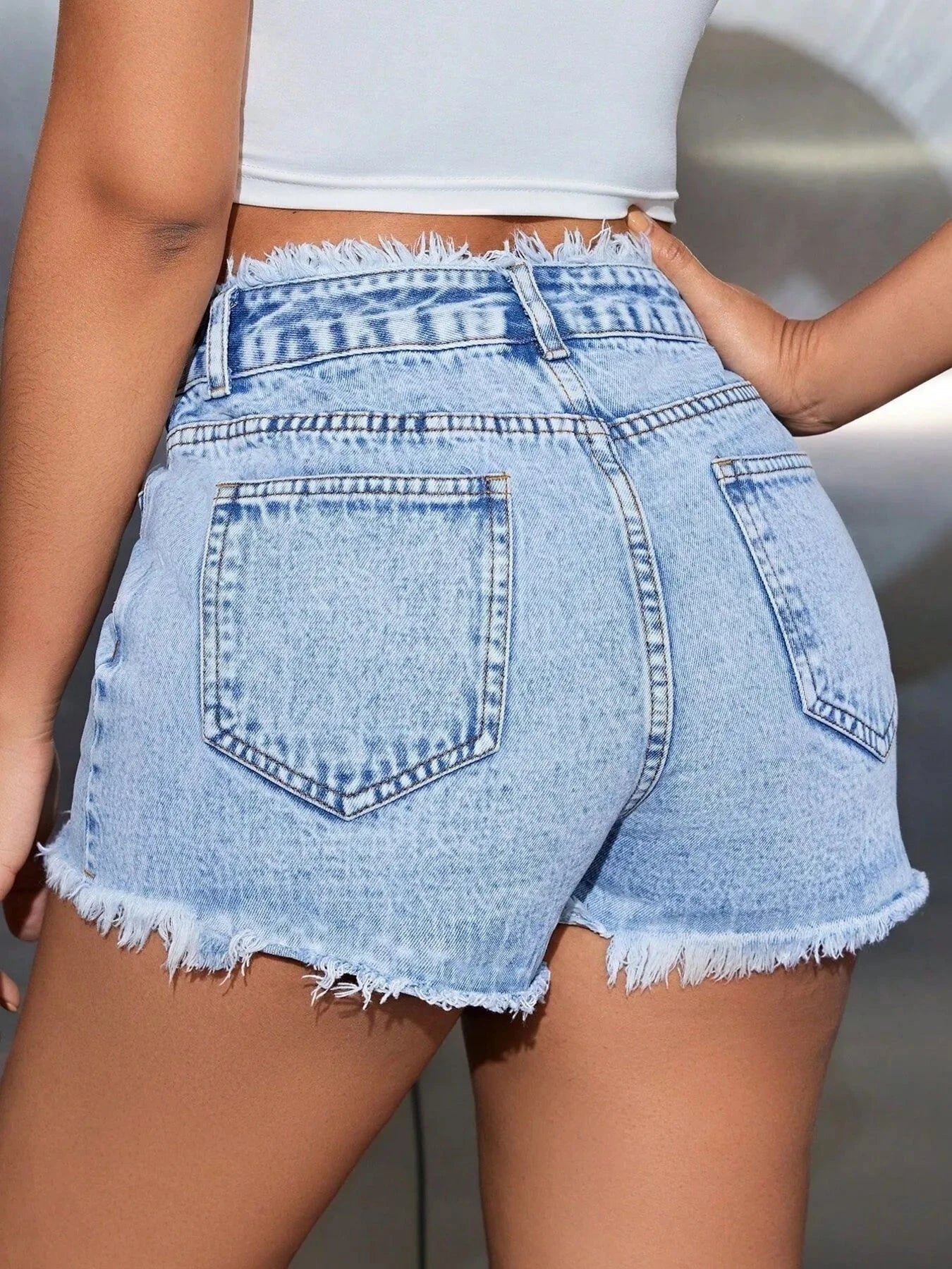 High Waisted Frayed Hem Denim Shorts Blue / L