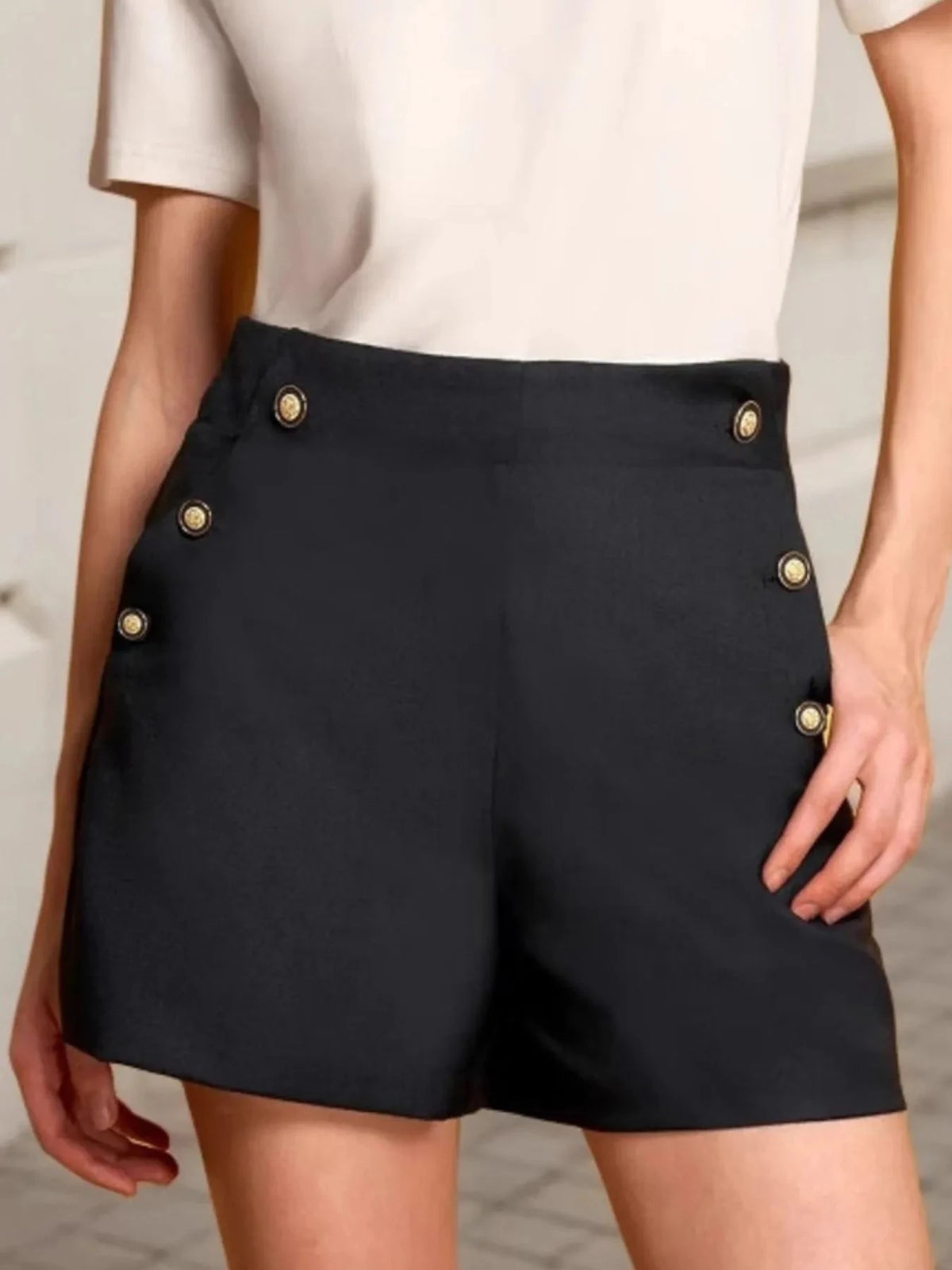 High-Waisted Shorts Black / S