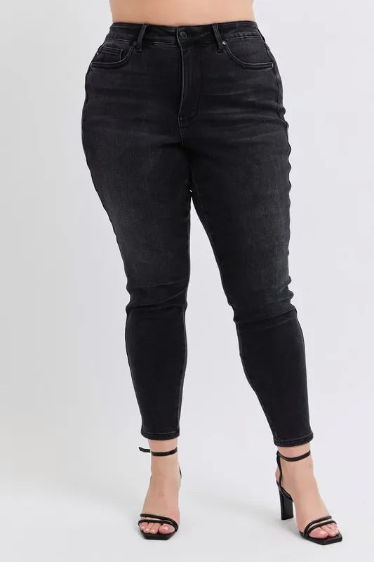 Judy Blue Full Size Mid Rise Tummy Control Skinny Jeans Plus Size
