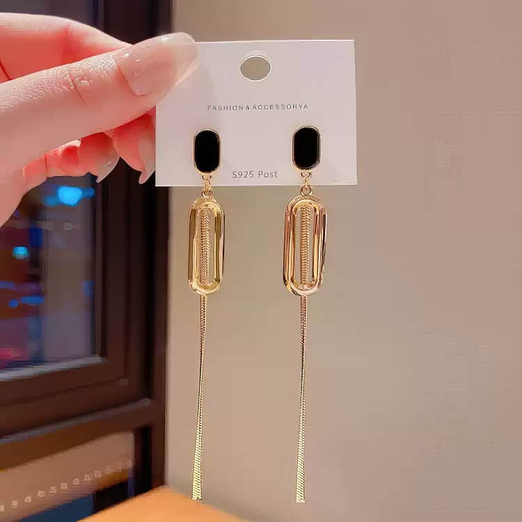 Korean Style Gold Tone Elongated Drop Earrings with Smooth Black Top Black