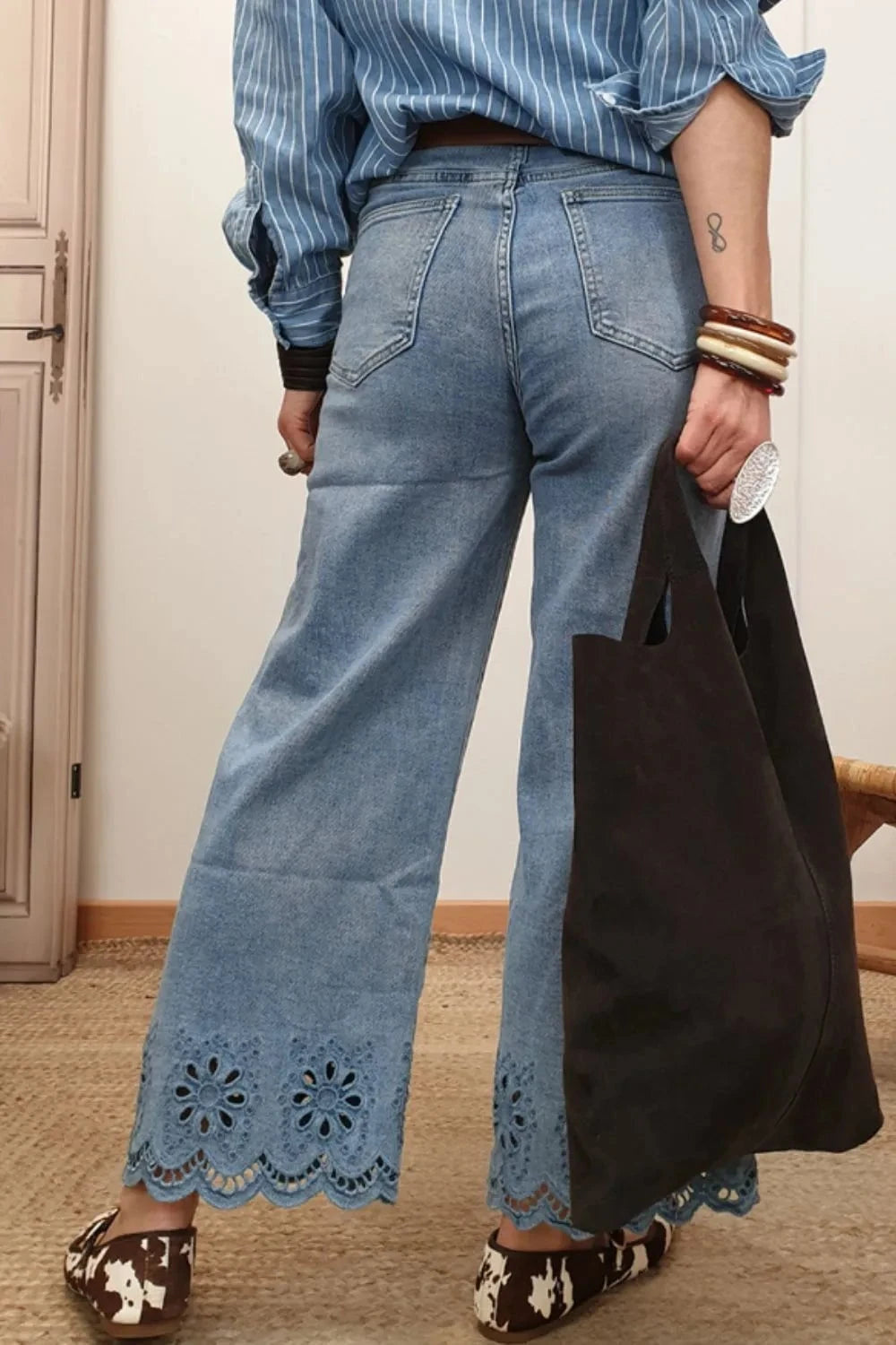 Lace Detail Cropped Wide Leg Jeans