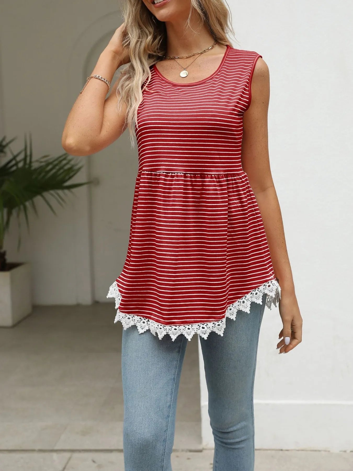 Lace Trim Sleeveless Babydoll Tank Top Red / S