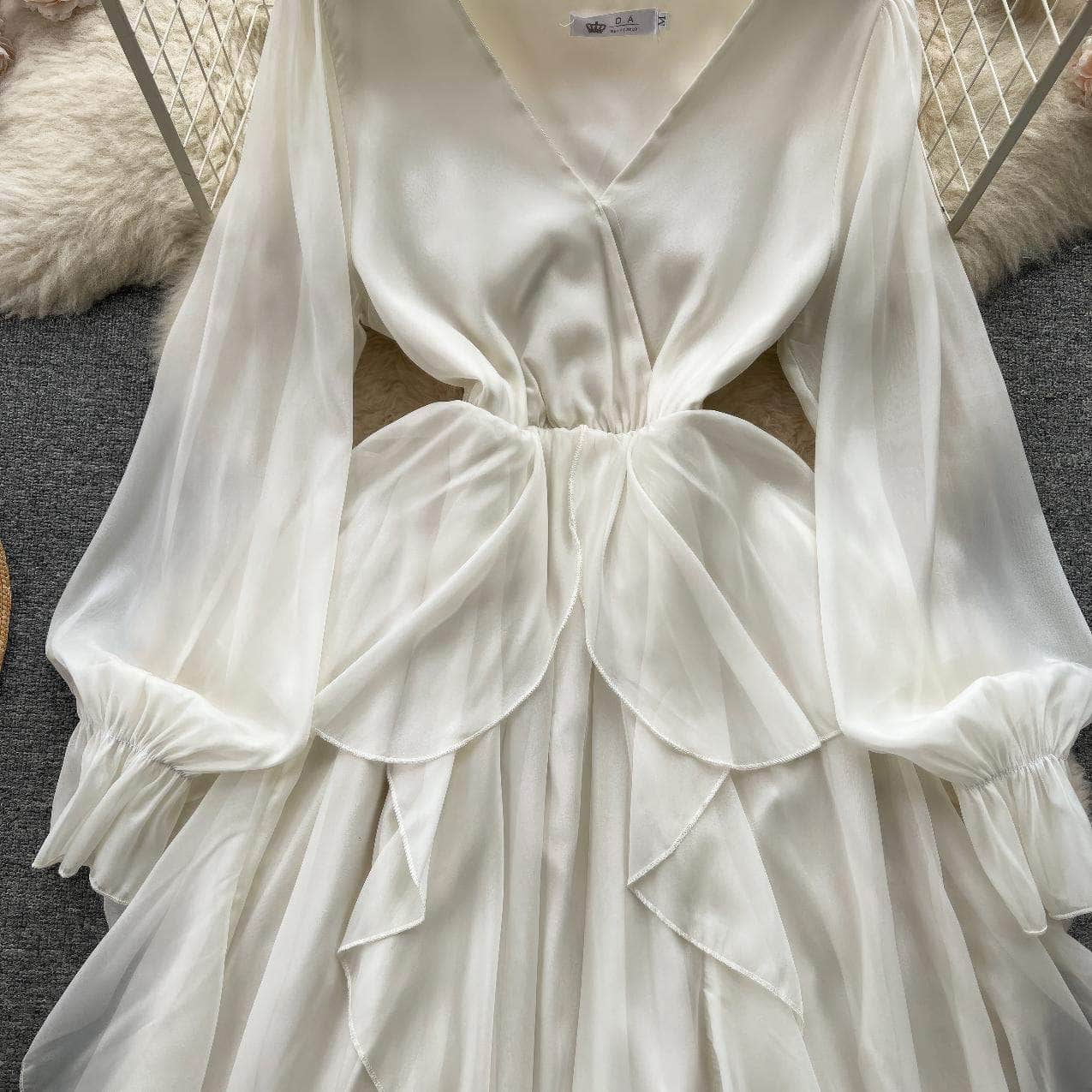 Lantern Sleeves V-Neck Flowy Maxi Dress