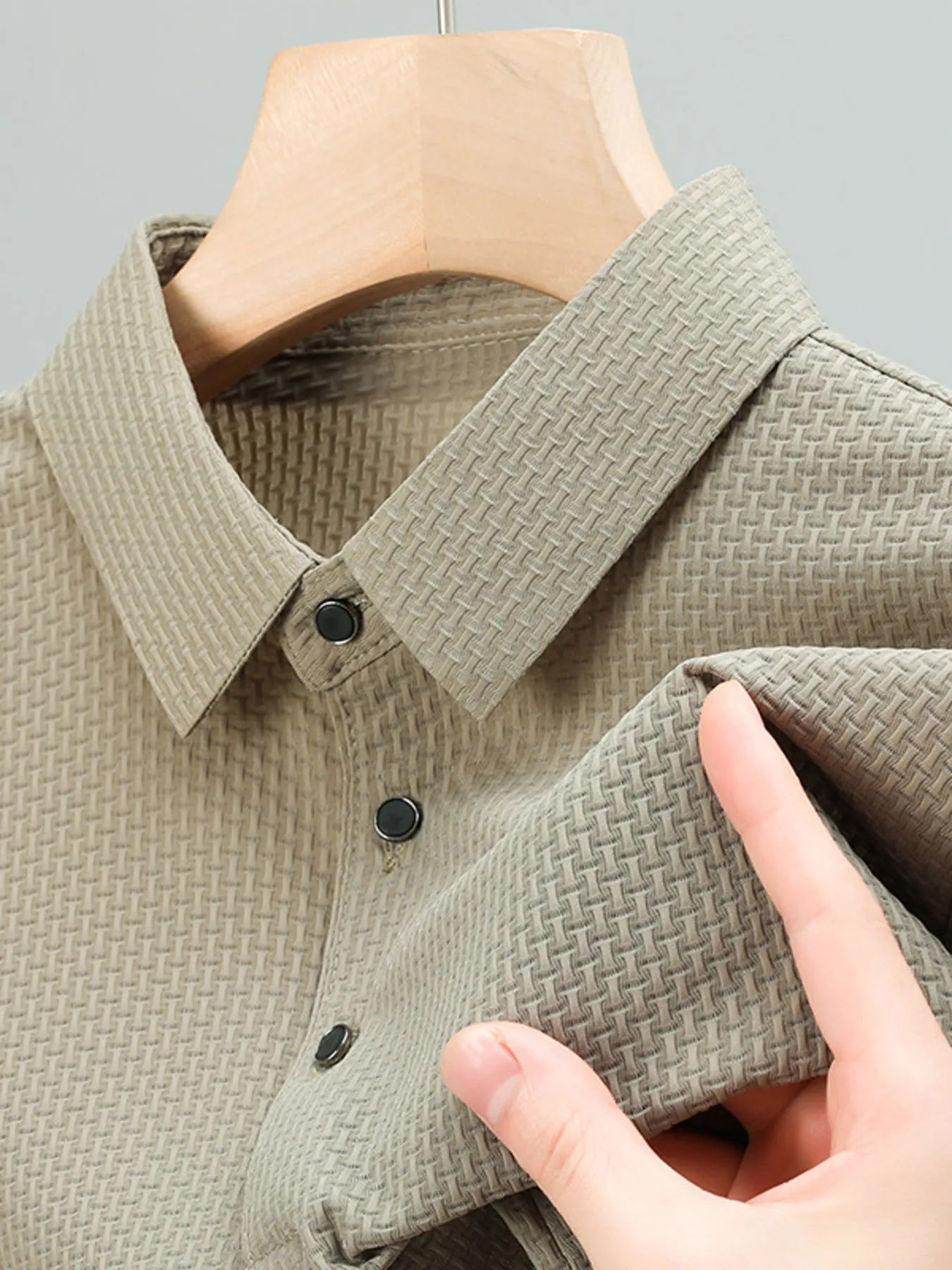 Men's Button Detail Short Sleeve Polo Khaki / 165