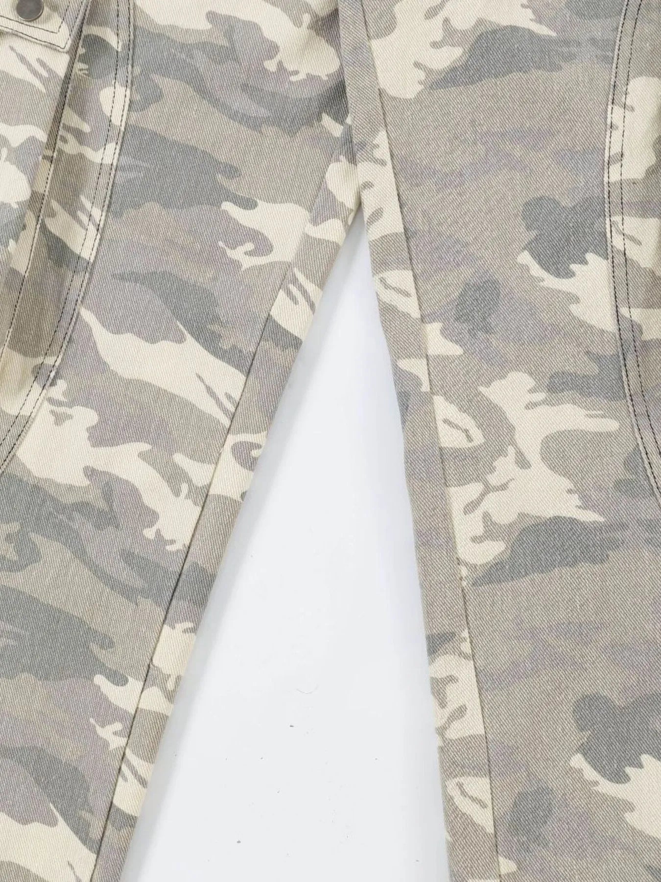 Men's Camo Wide Leg Cargo Jeans