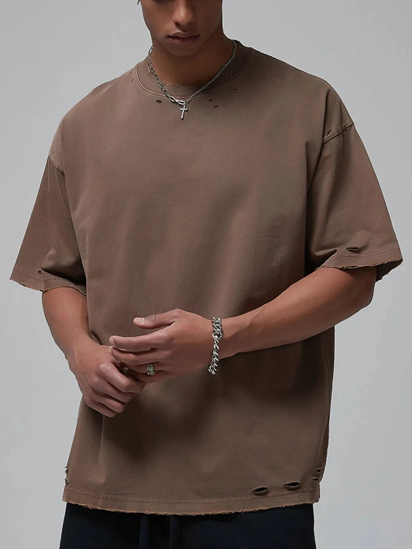 Men's Distressed Round Neck Short Sleeve T-Shirt