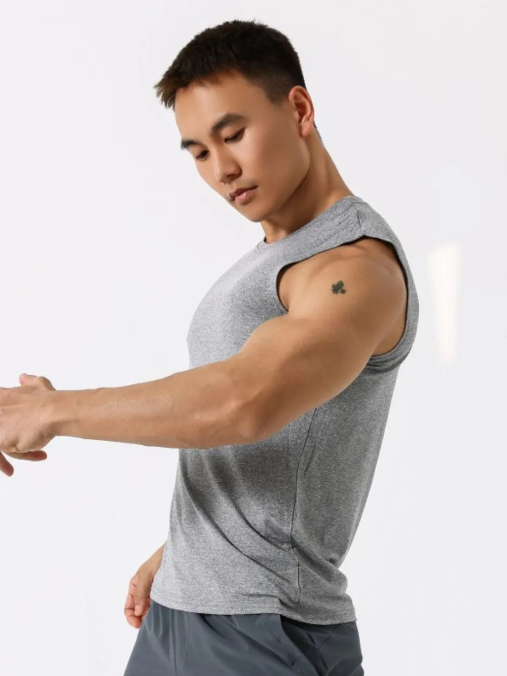 Men's Plus Size Round Neck Active Tank Gray / M