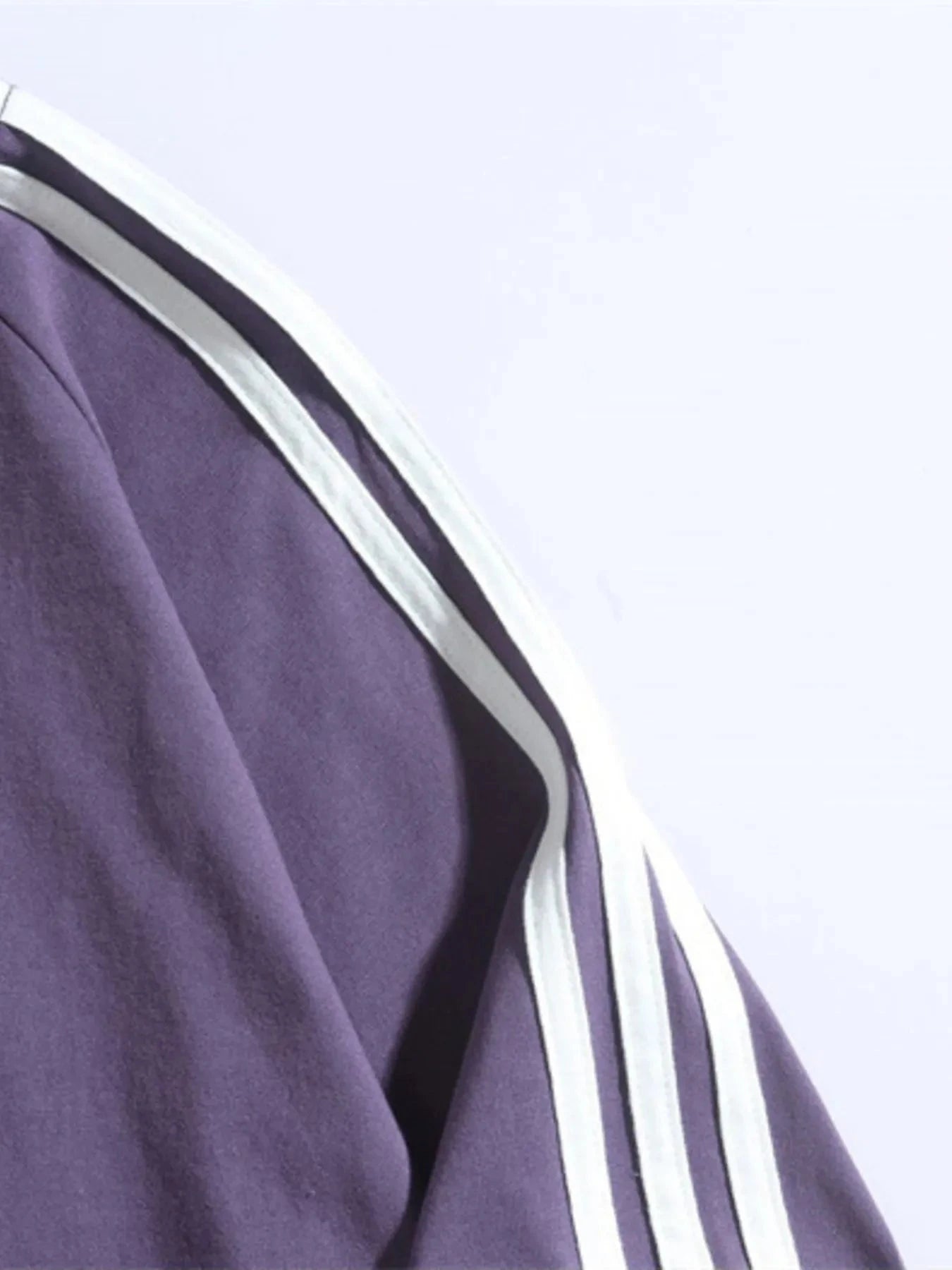 Men's Side Striped Long Sleeve Sweatshirt