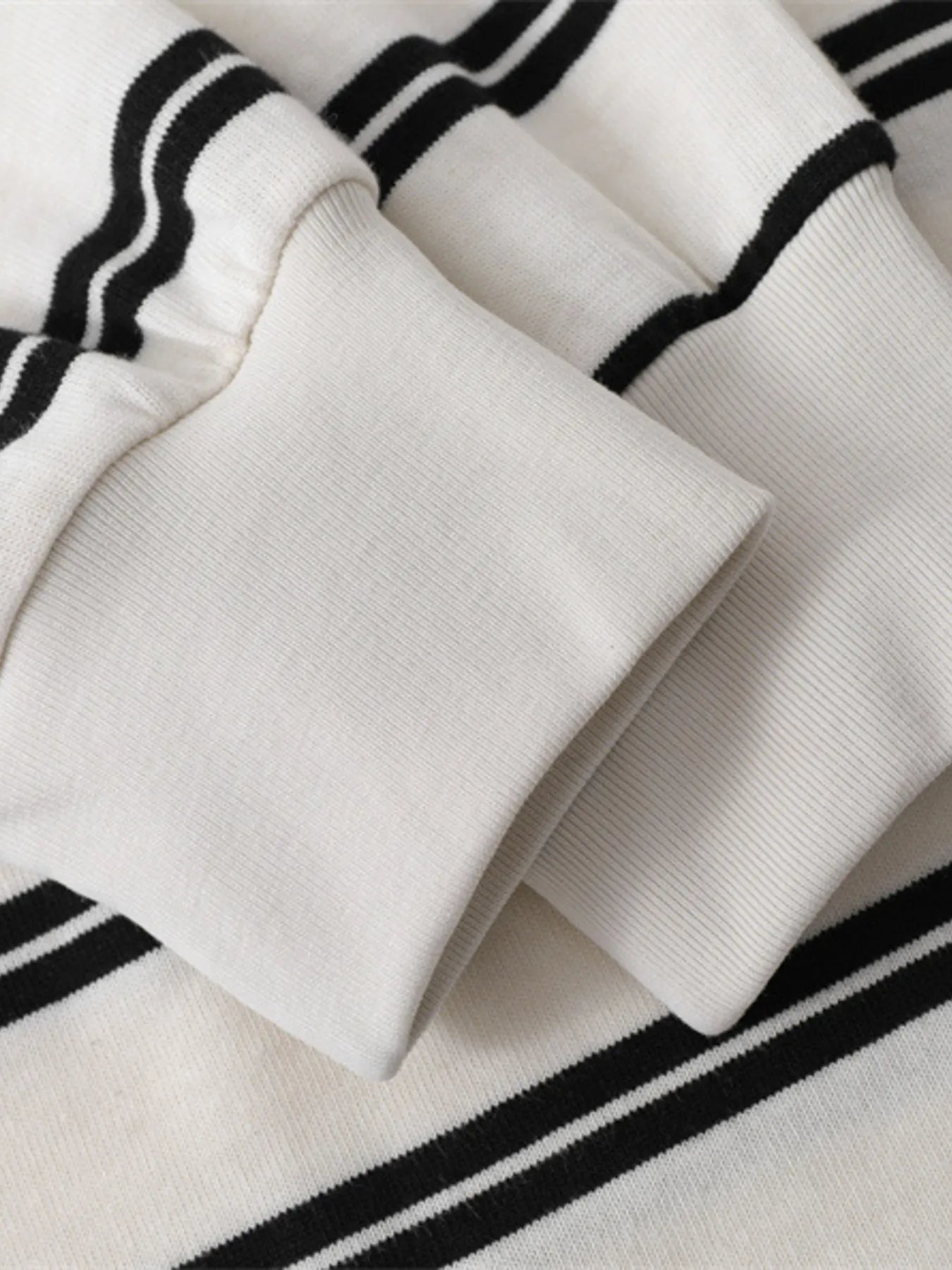 Men's Striped Round Neck Long Sleeve T-Shirt