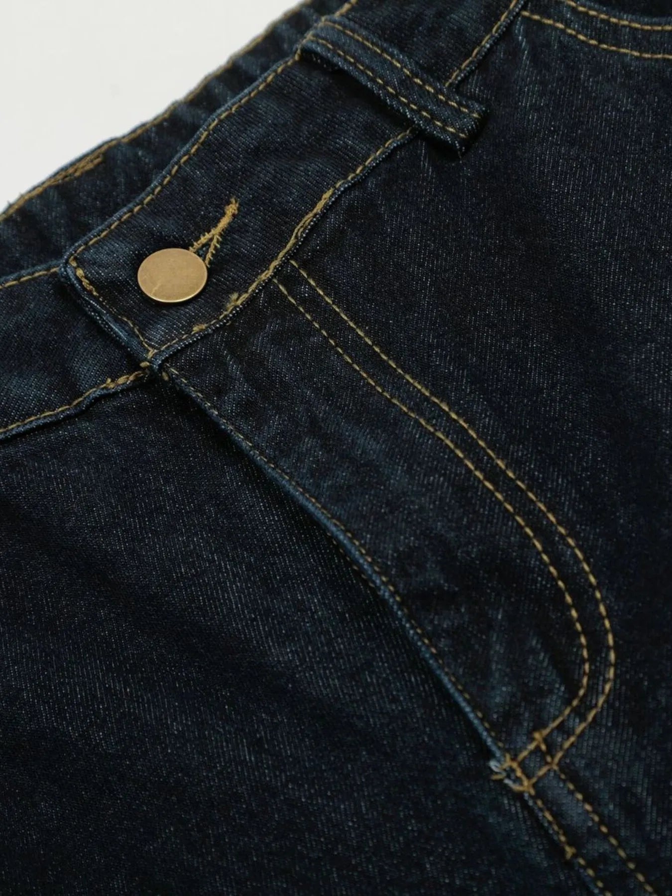 Men's Washed Seam Detail Curved Jeans