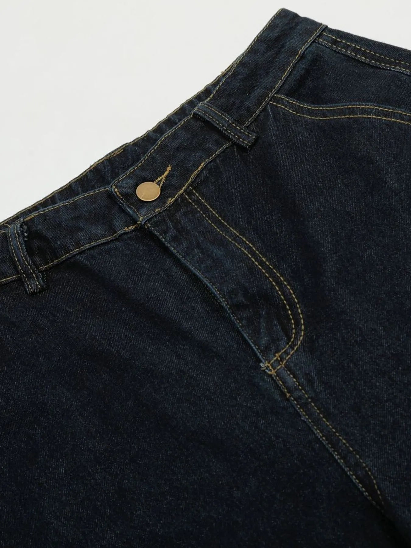 Men's Washed Seam Detail Curved Jeans