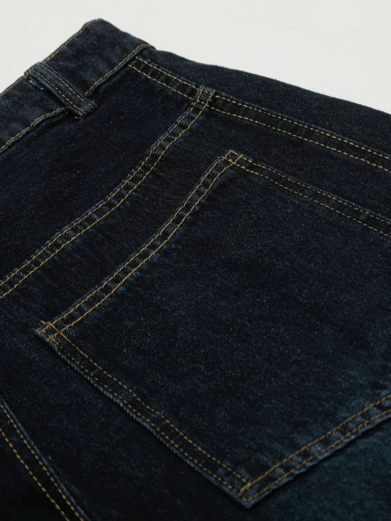 Men's Washed Seam Detail Curved Jeans