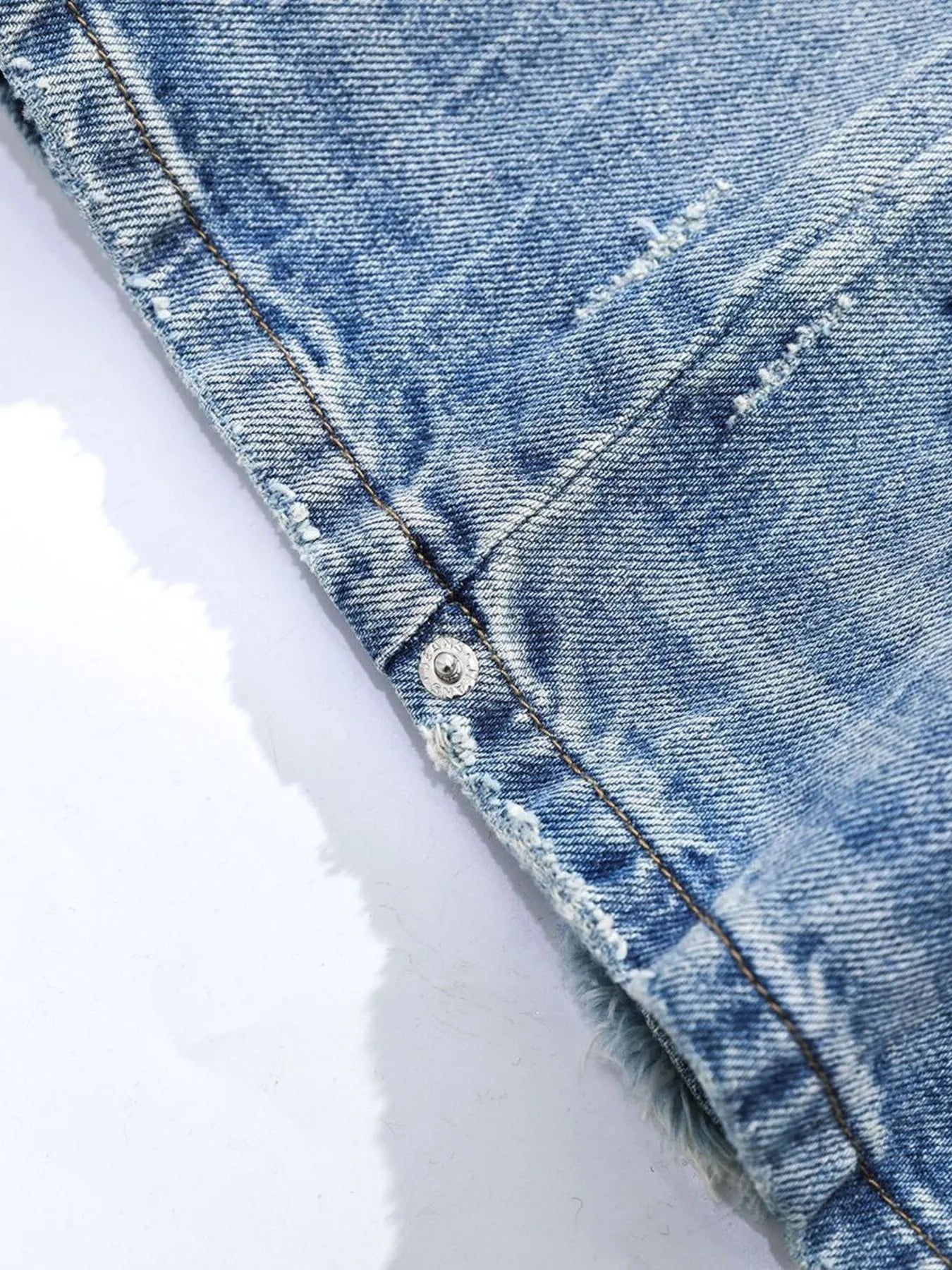 Men's Wide Leg Distressed Jeans