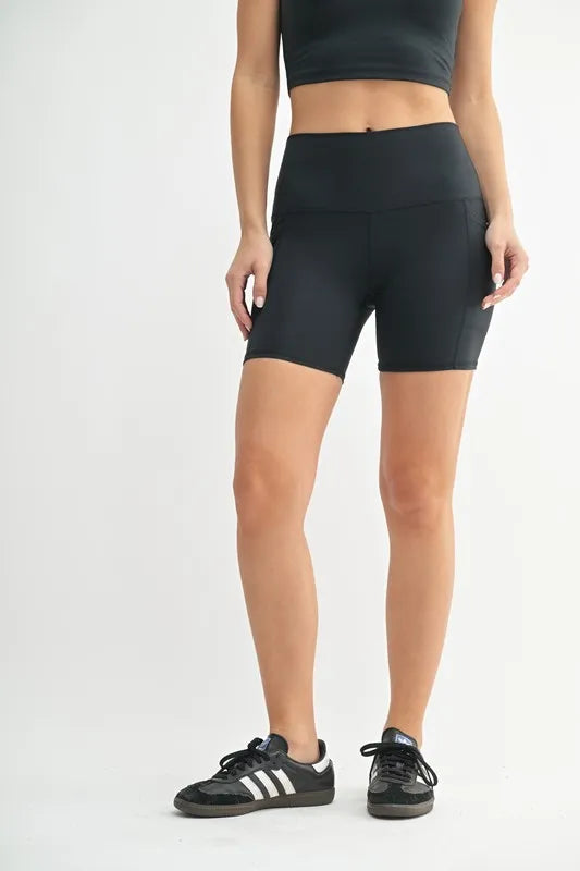MONO B Venice Cloud Light Sculpt Biker Shorts BLACK / S