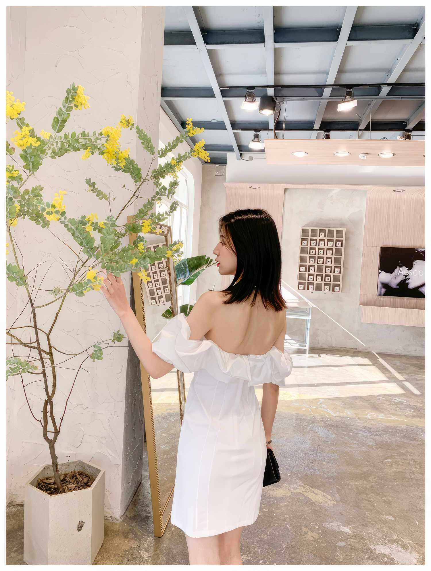 Off-Shoulder Short Sleeve Frill Mini Dress