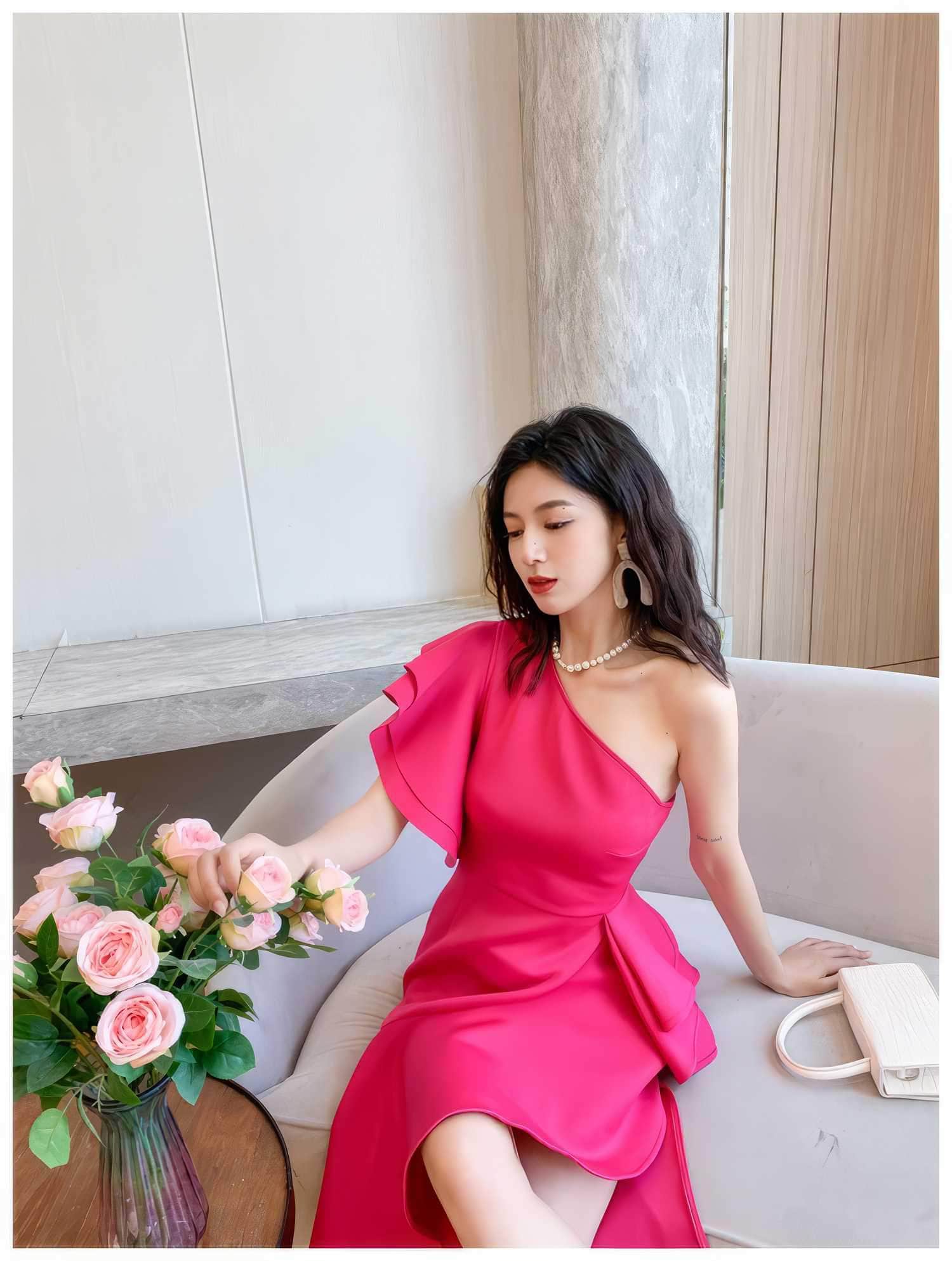 One Shoulder Frill Side Slit Ruffle Dress