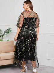 Plus Size Embroidery Mesh Overlay Short Sleeves Dress