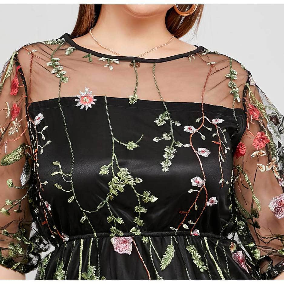 Plus Size Embroidery Mesh Overlay Short Sleeves Dress