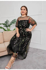 Plus Size Embroidery Mesh Overlay Short Sleeves Dress