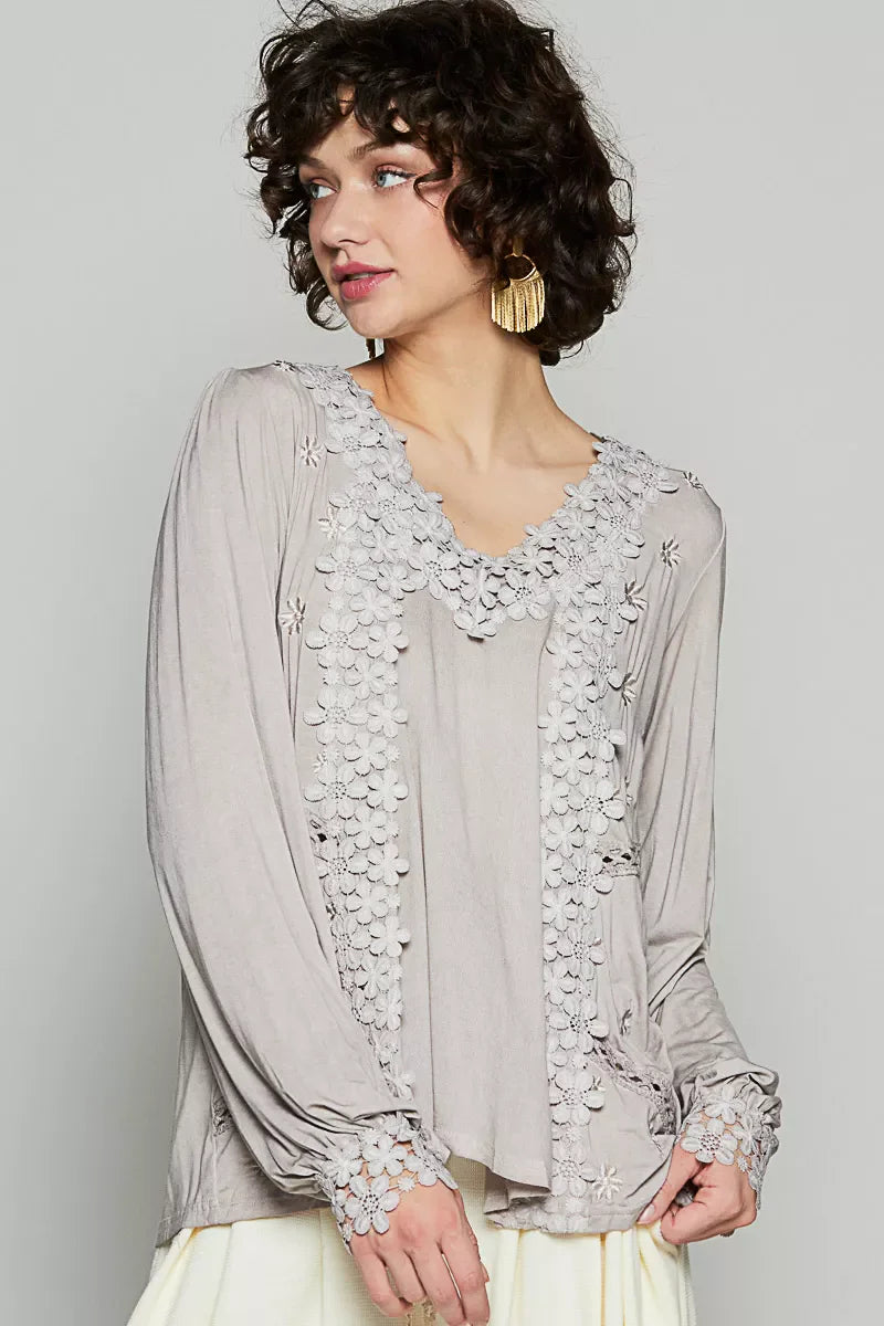 POL Floral Embroidery Woven Top with Lace Trim ROMANTIC TAUPE / S
