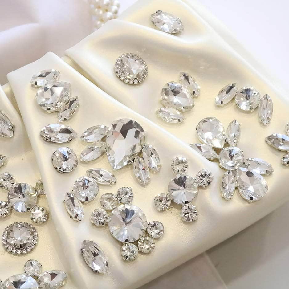 Rhinestone Decorated Pearl Hobo Clutch Bag