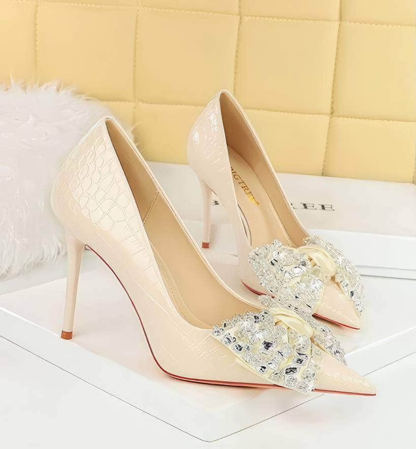 Rhinestone Silk Bow Detailed Court Heels