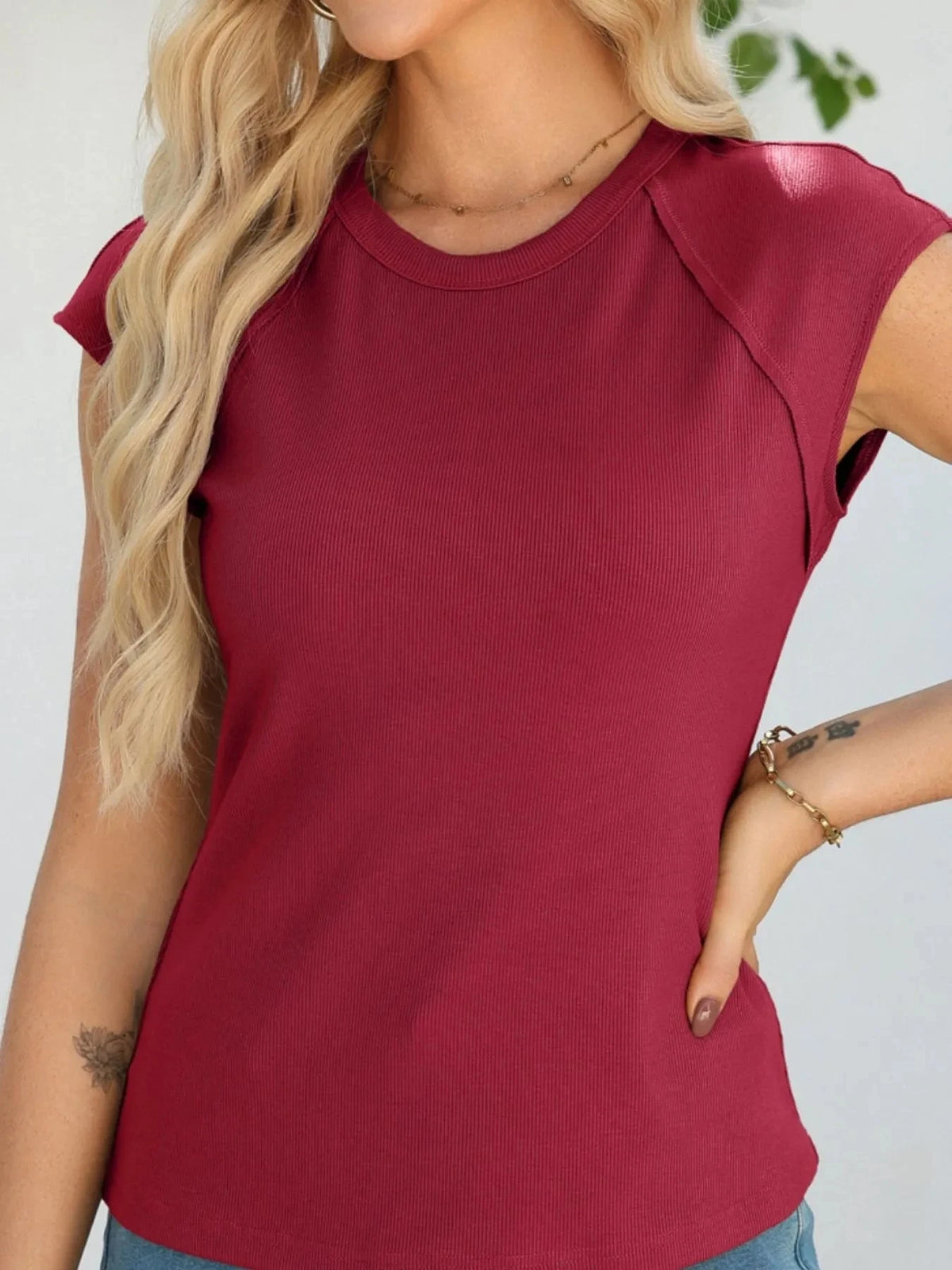 Round Neck Cap Sleeve T-Shirt Burgundy / S