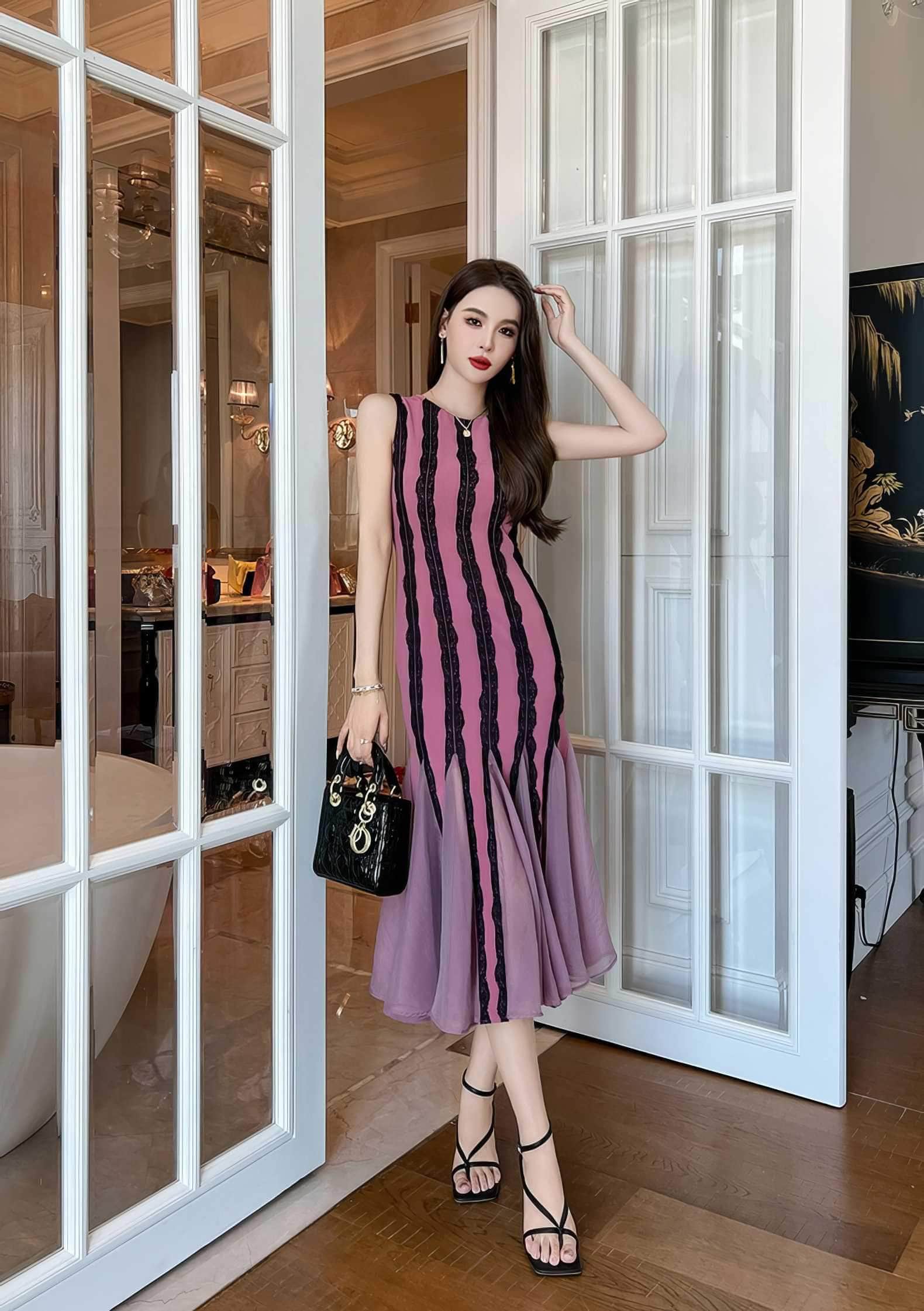 Roundneck Sleeveless Laced Mermaid Dress