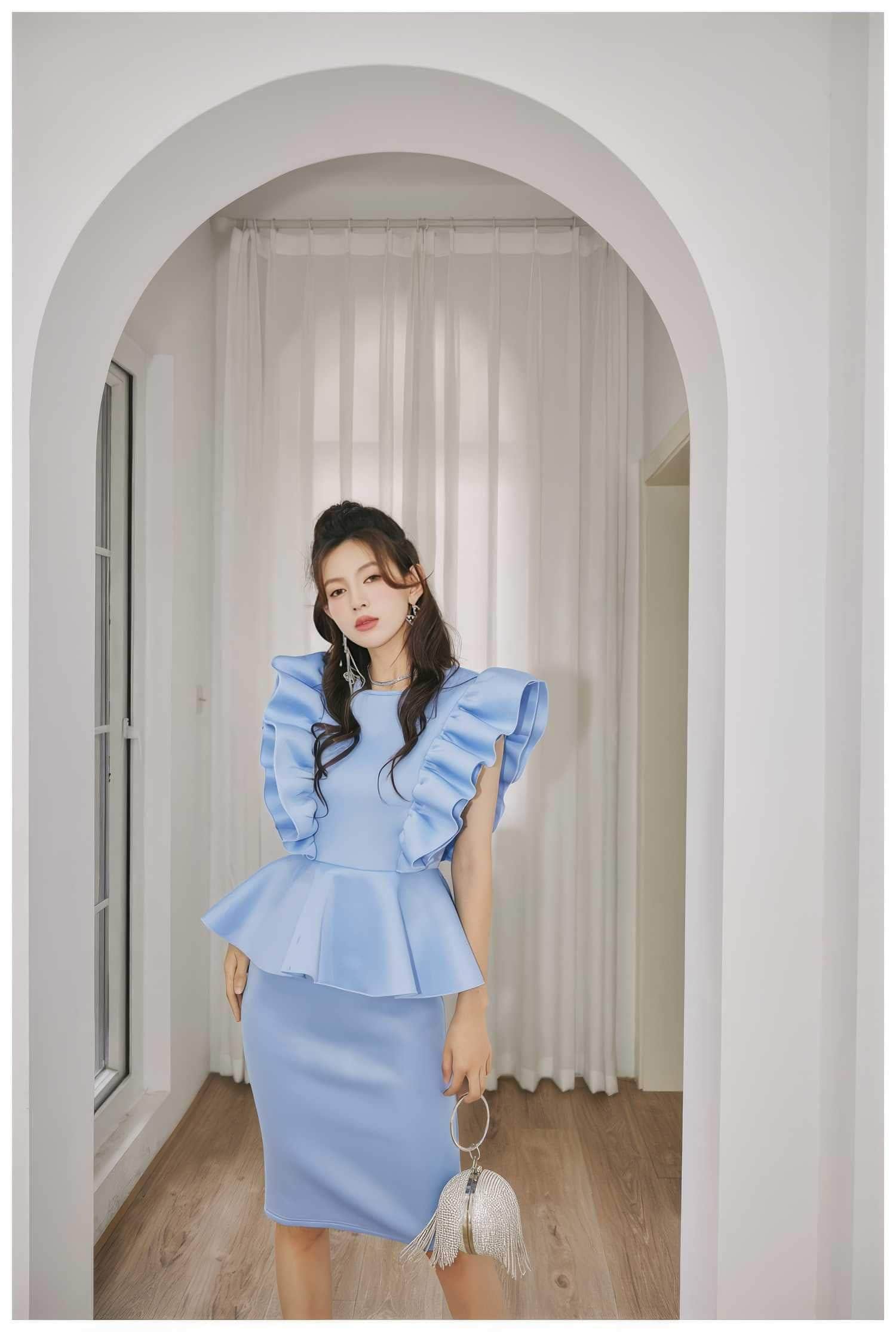 Ruffle Sleeves Peplum Midi Dress