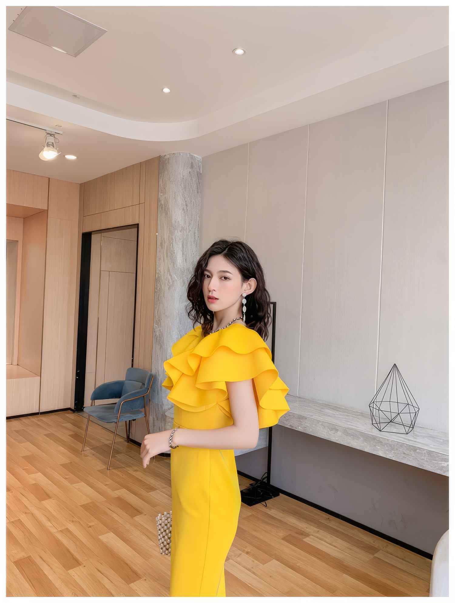 Ruffle Trimmed Flounce Sleeve Bodycon Midi Dress