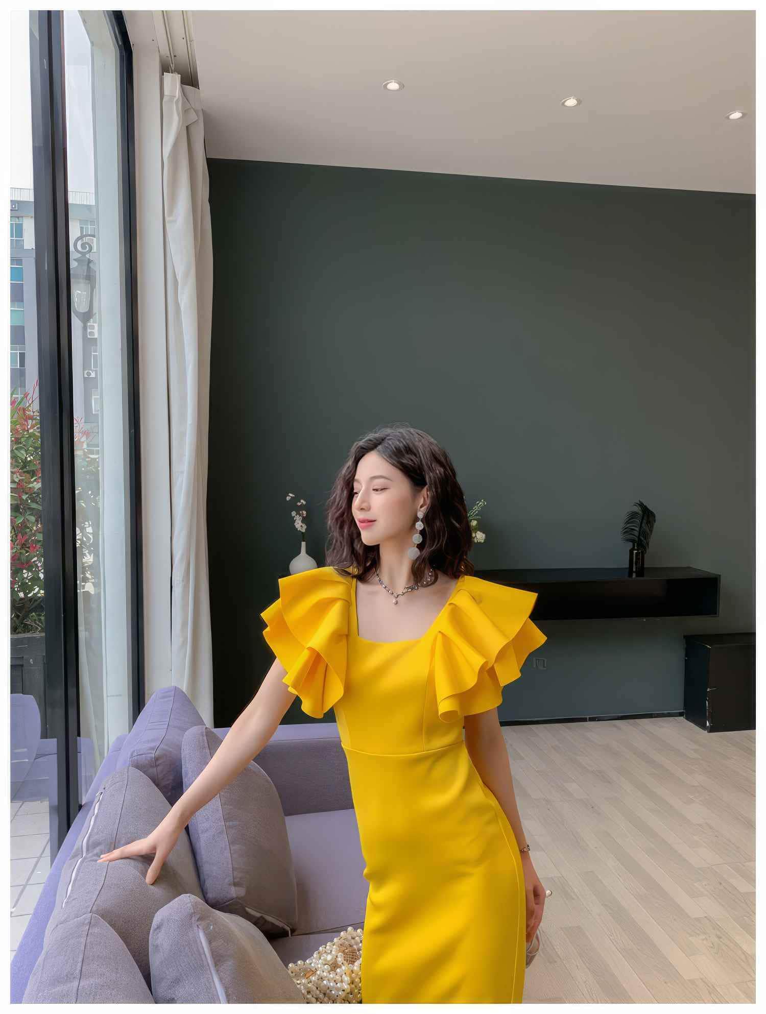Ruffle Trimmed Flounce Sleeve Bodycon Midi Dress