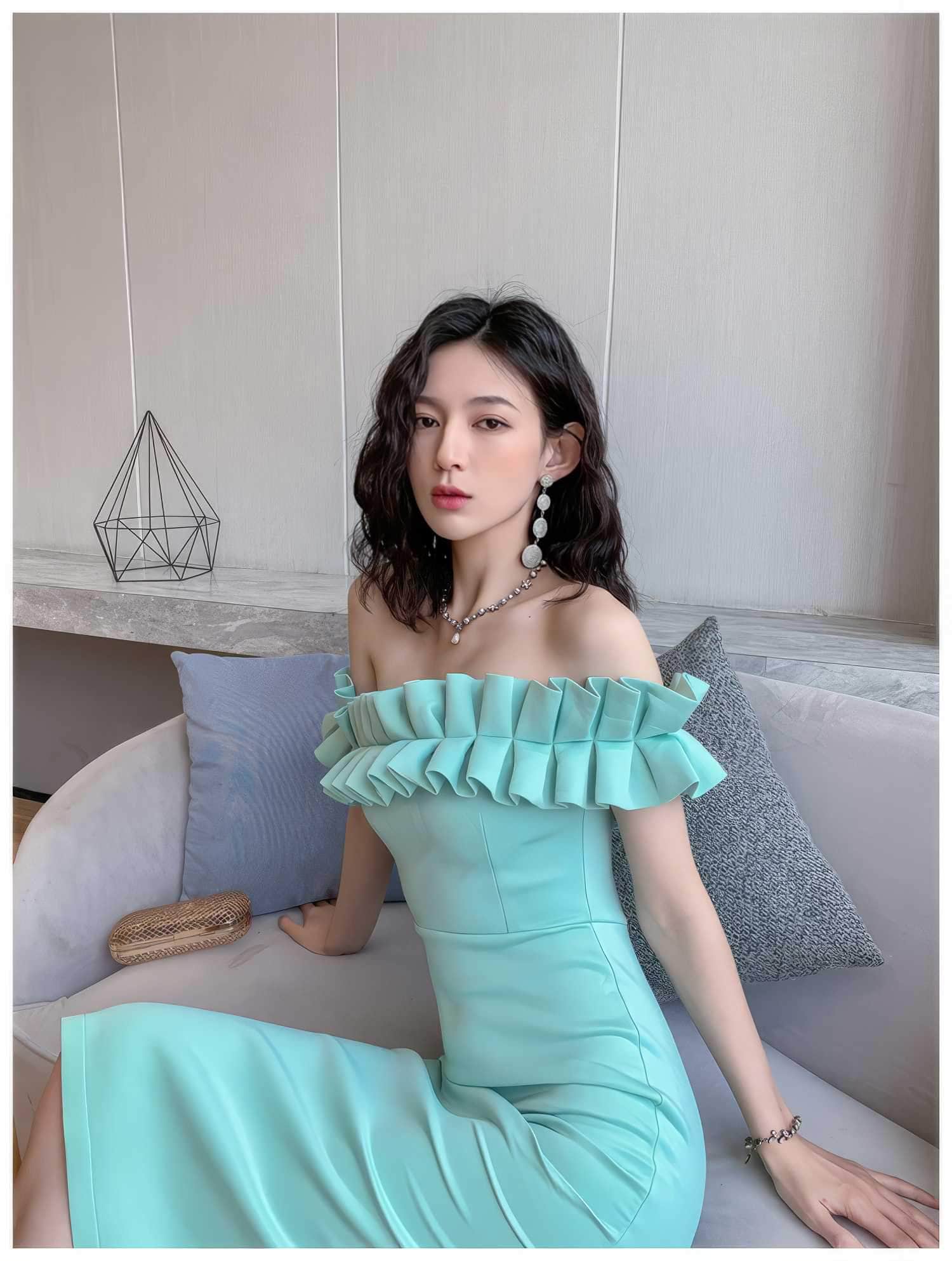Ruffled Off-Shoulder Bodycon Midi Dress
