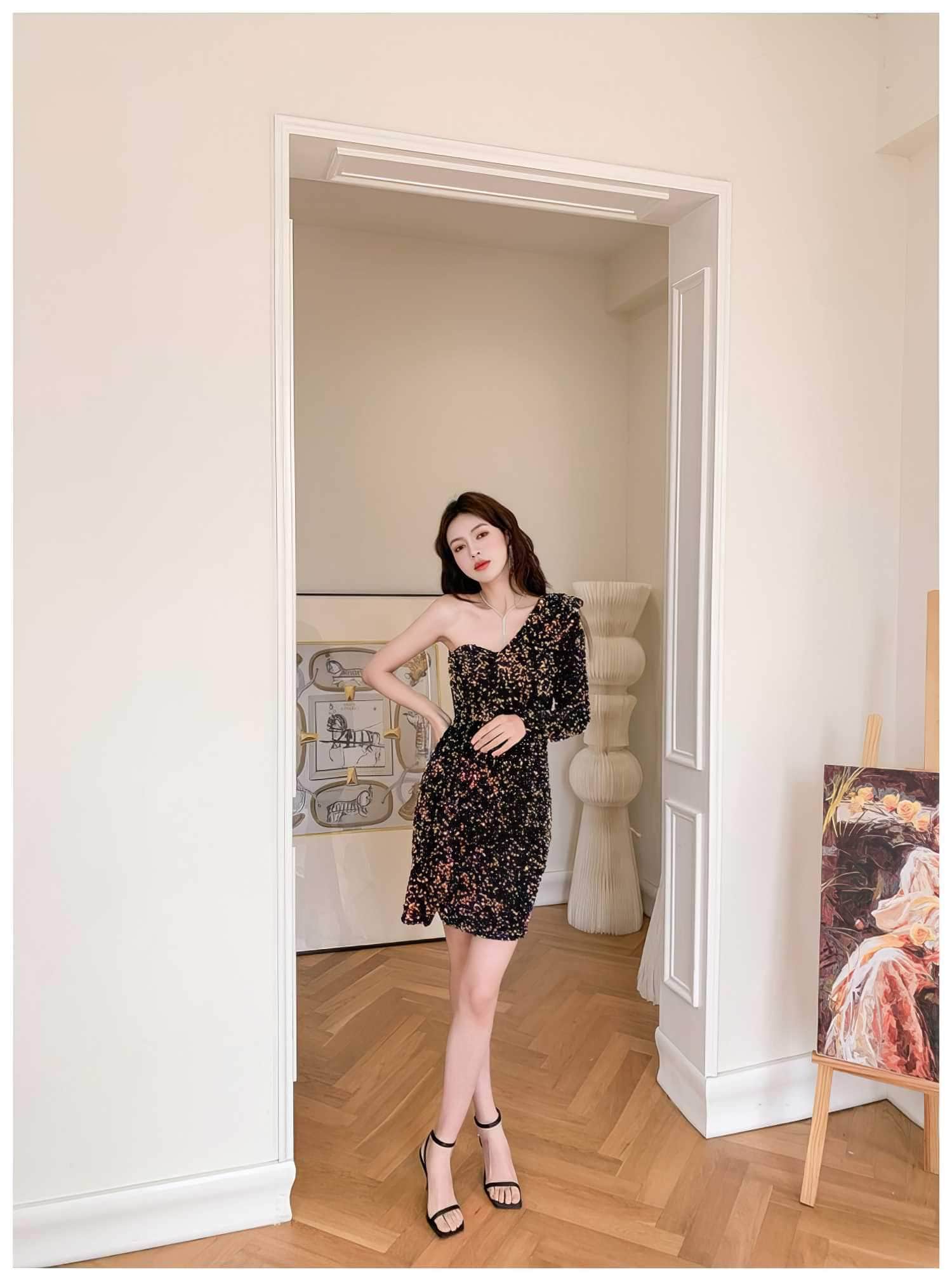 Ruffled One-Shoulder Sequin Peplum Mini Dress S / Black