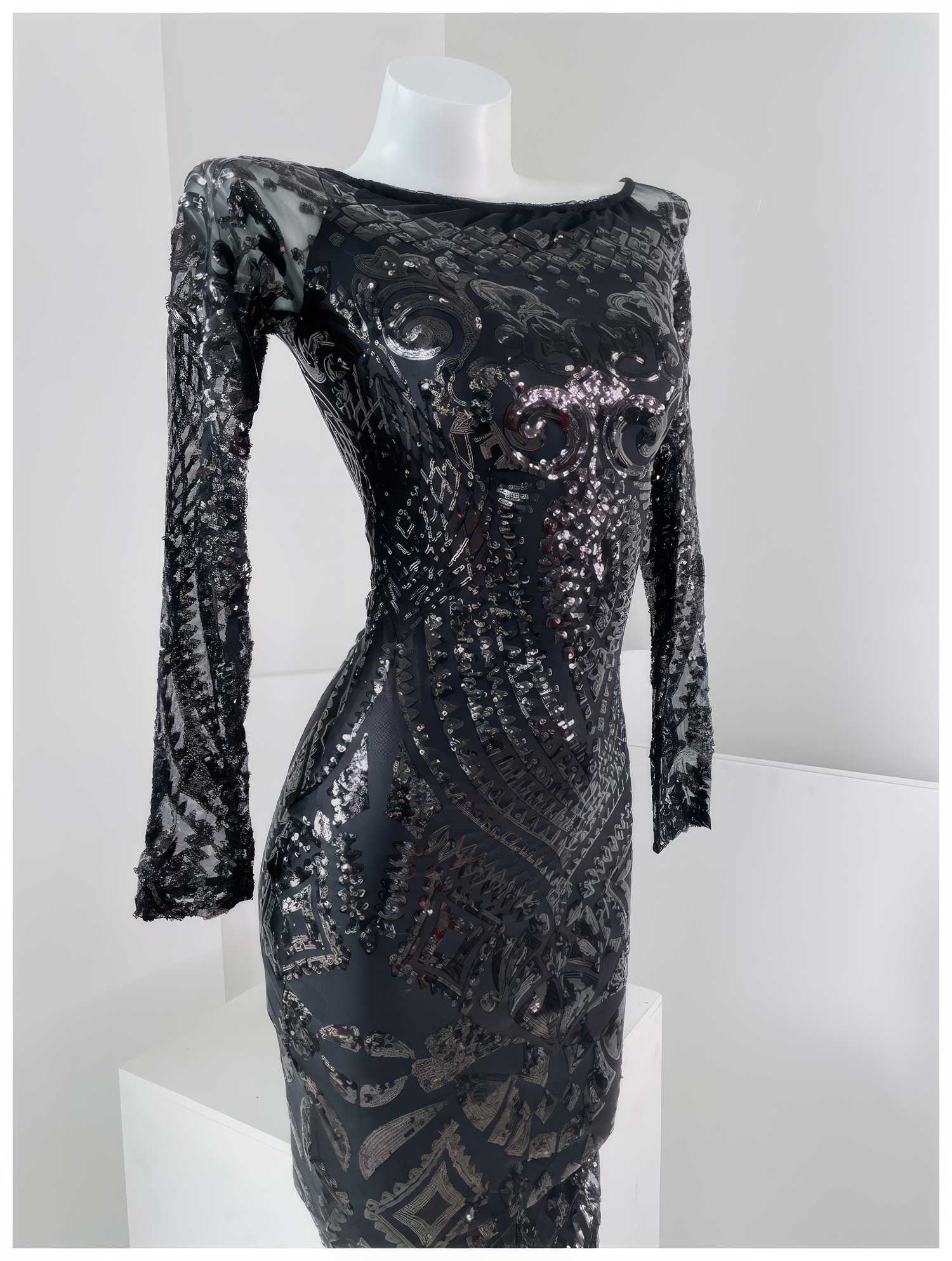Sequin Embroidered Longsleeve Mermaid Dress S / Black