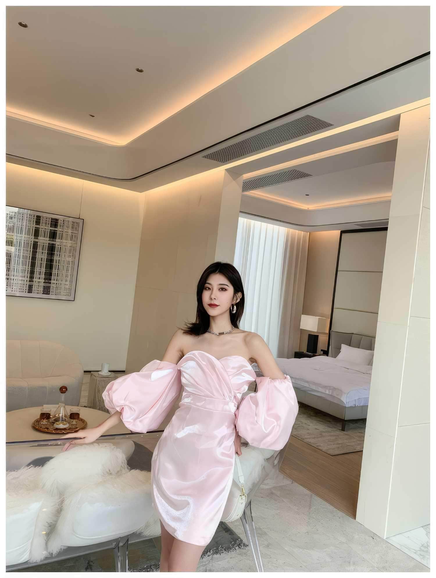 Shimmering Off shoulder Puff sleeve Column Gown