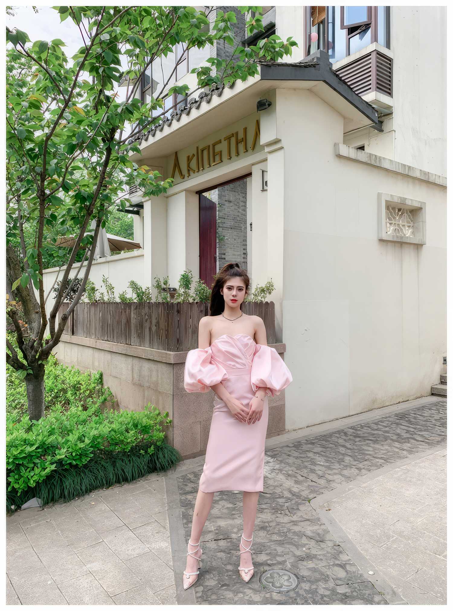Shimmering Off shoulder Puff sleeve Column Gown