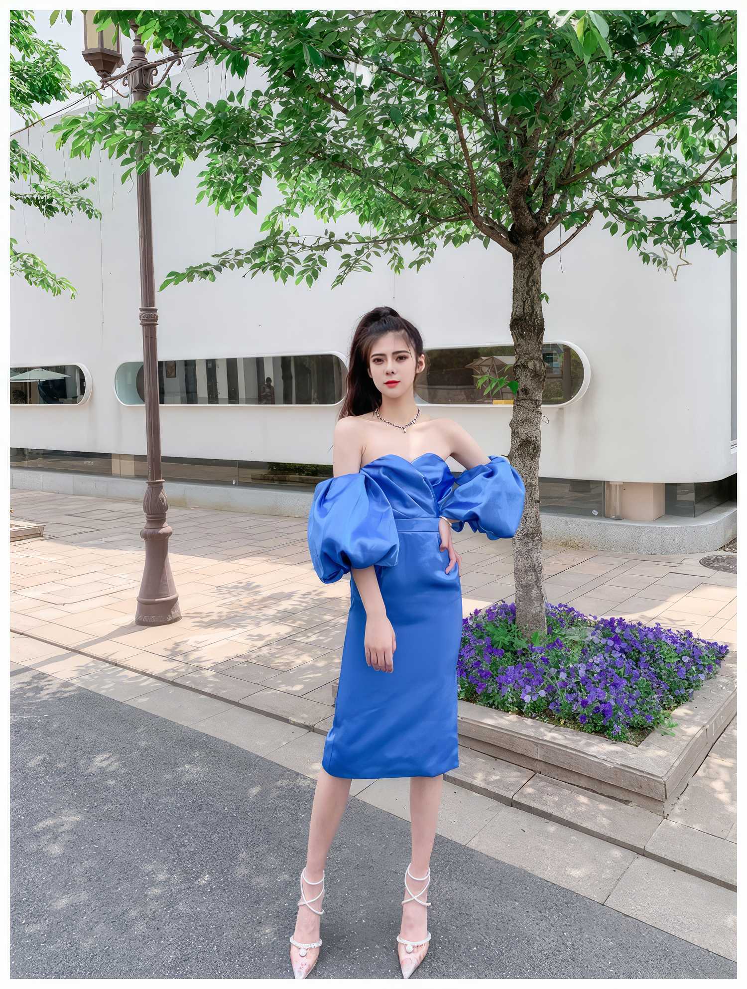 Shimmering Off shoulder Puff sleeve Column Gown