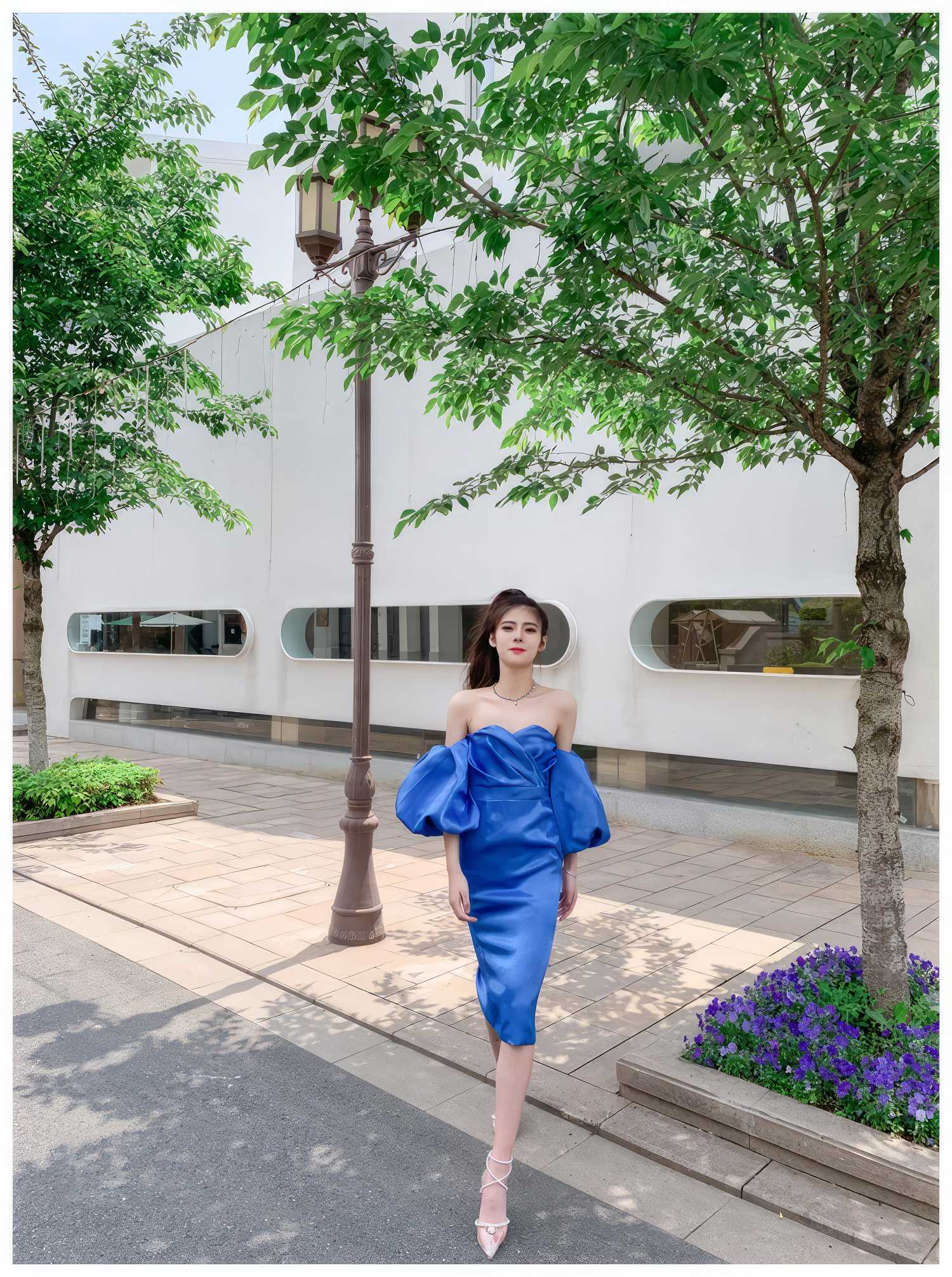 Shimmering Off shoulder Puff sleeve Column Gown