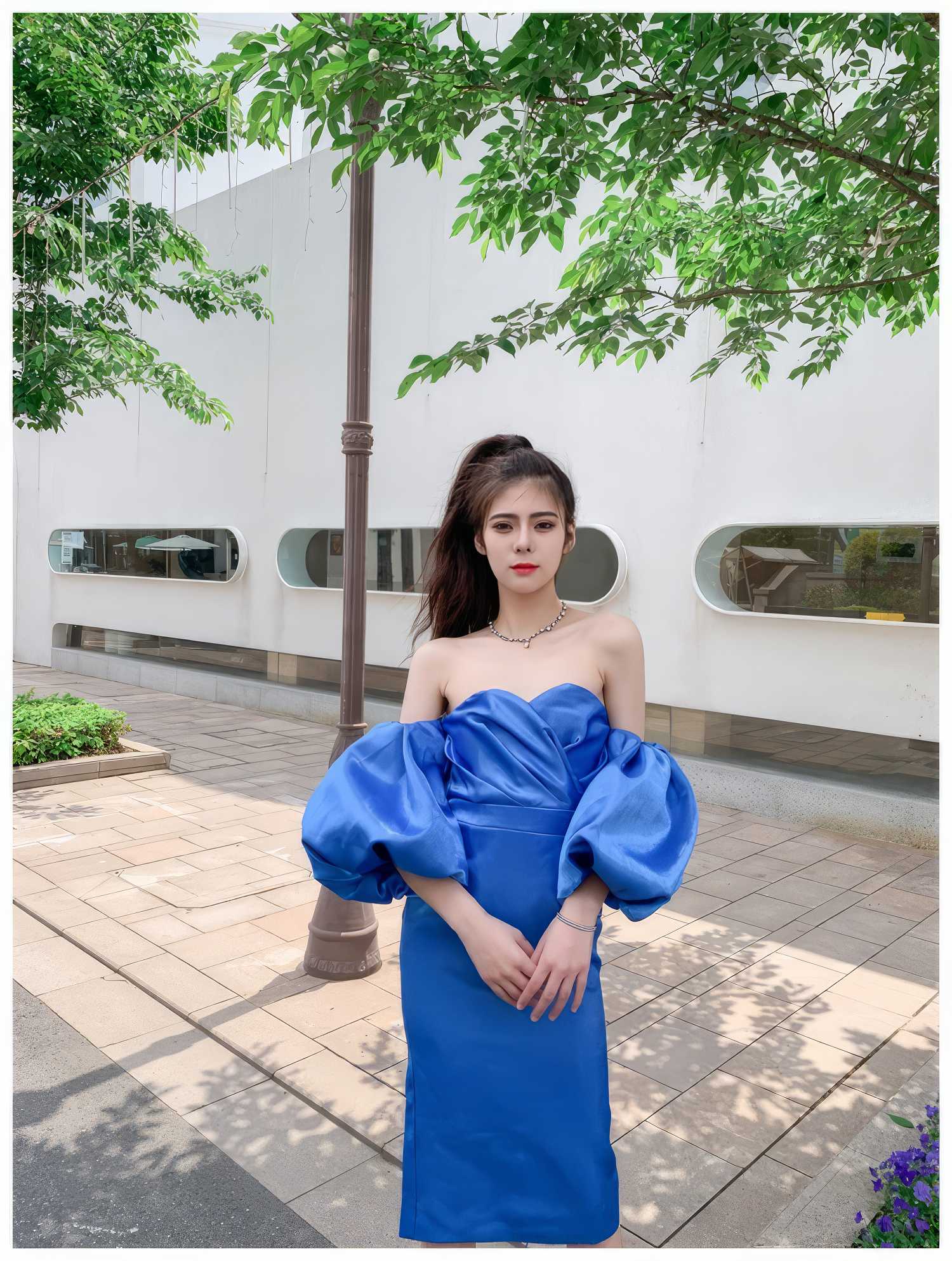 Shimmering Off shoulder Puff sleeve Column Gown