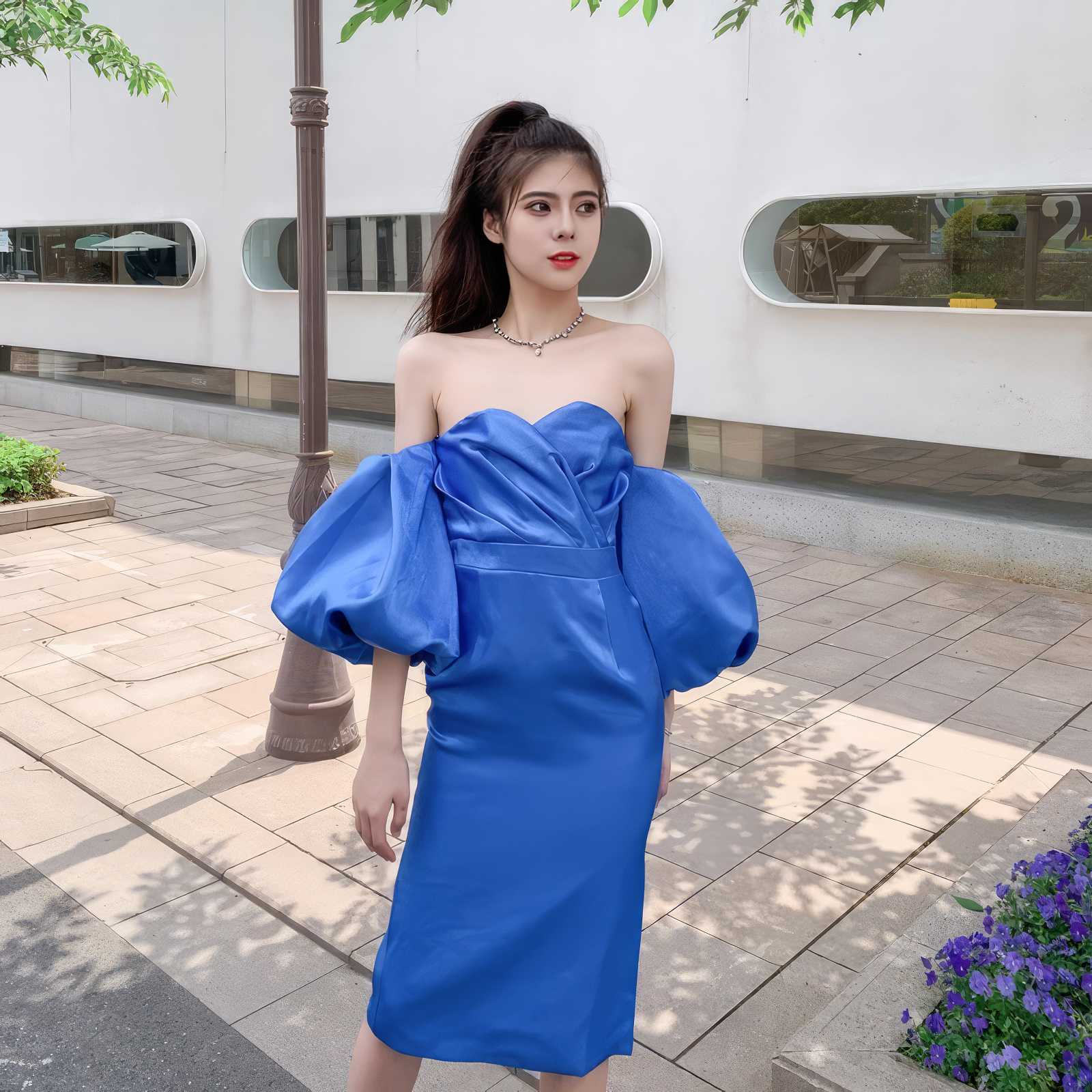 Shimmering Off shoulder Puff sleeve Column Gown S / Blue