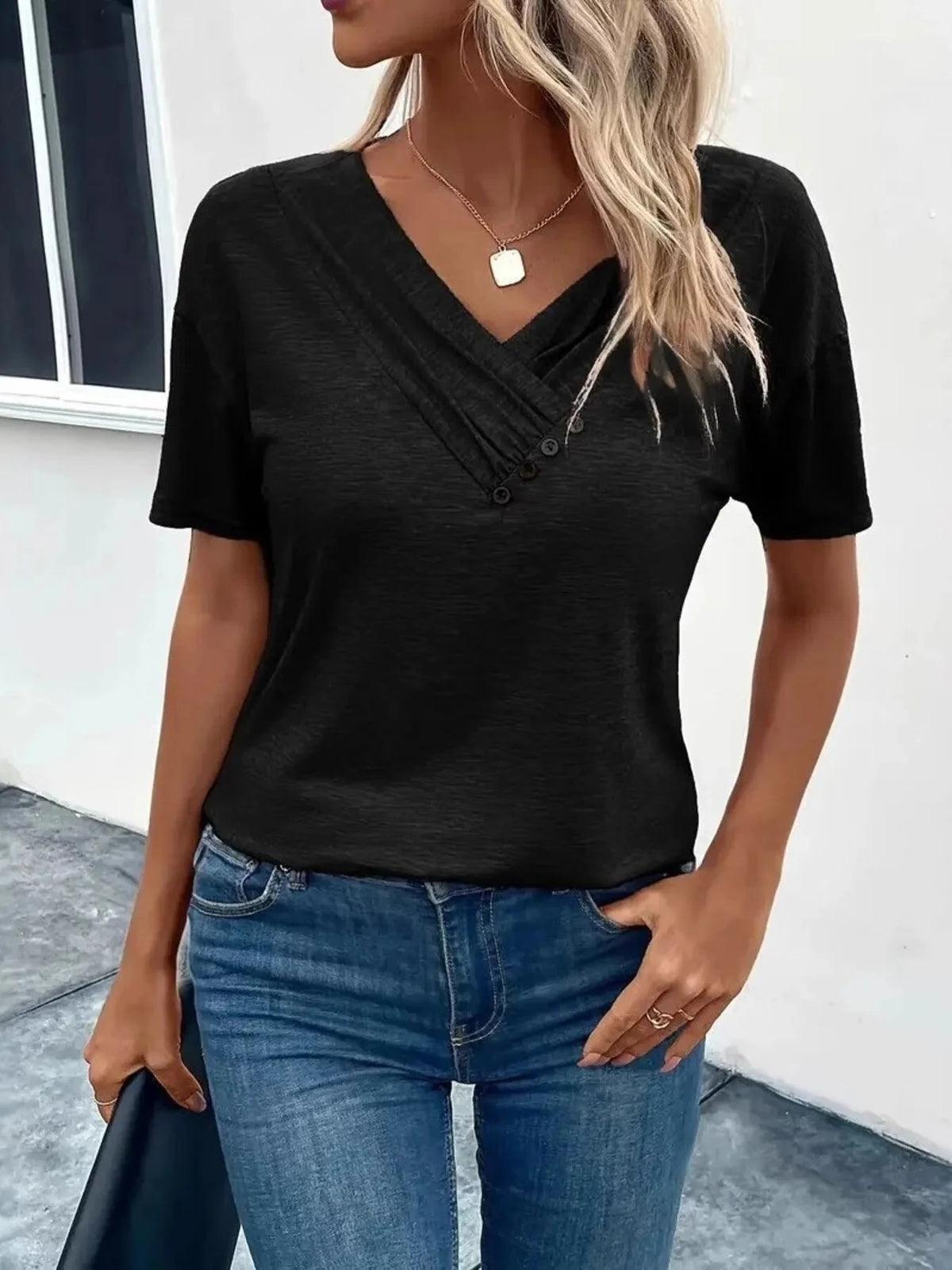 Short Sleeve V-Neck Ruched T-Shirt Black / S