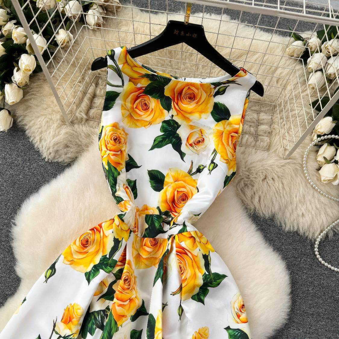 Sleeveless Floral Print Vintage Large Pleated Midi Dress