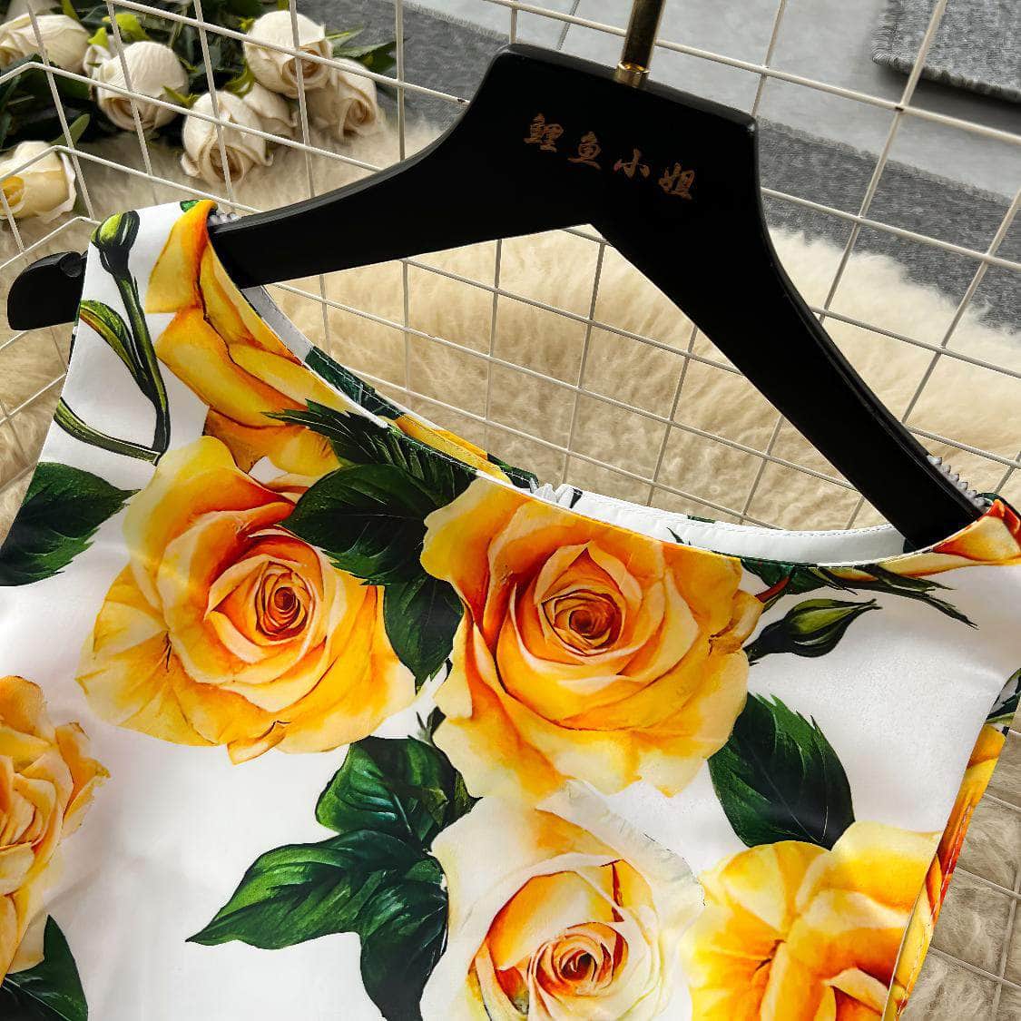 Sleeveless Floral Print Vintage Large Pleated Midi Dress