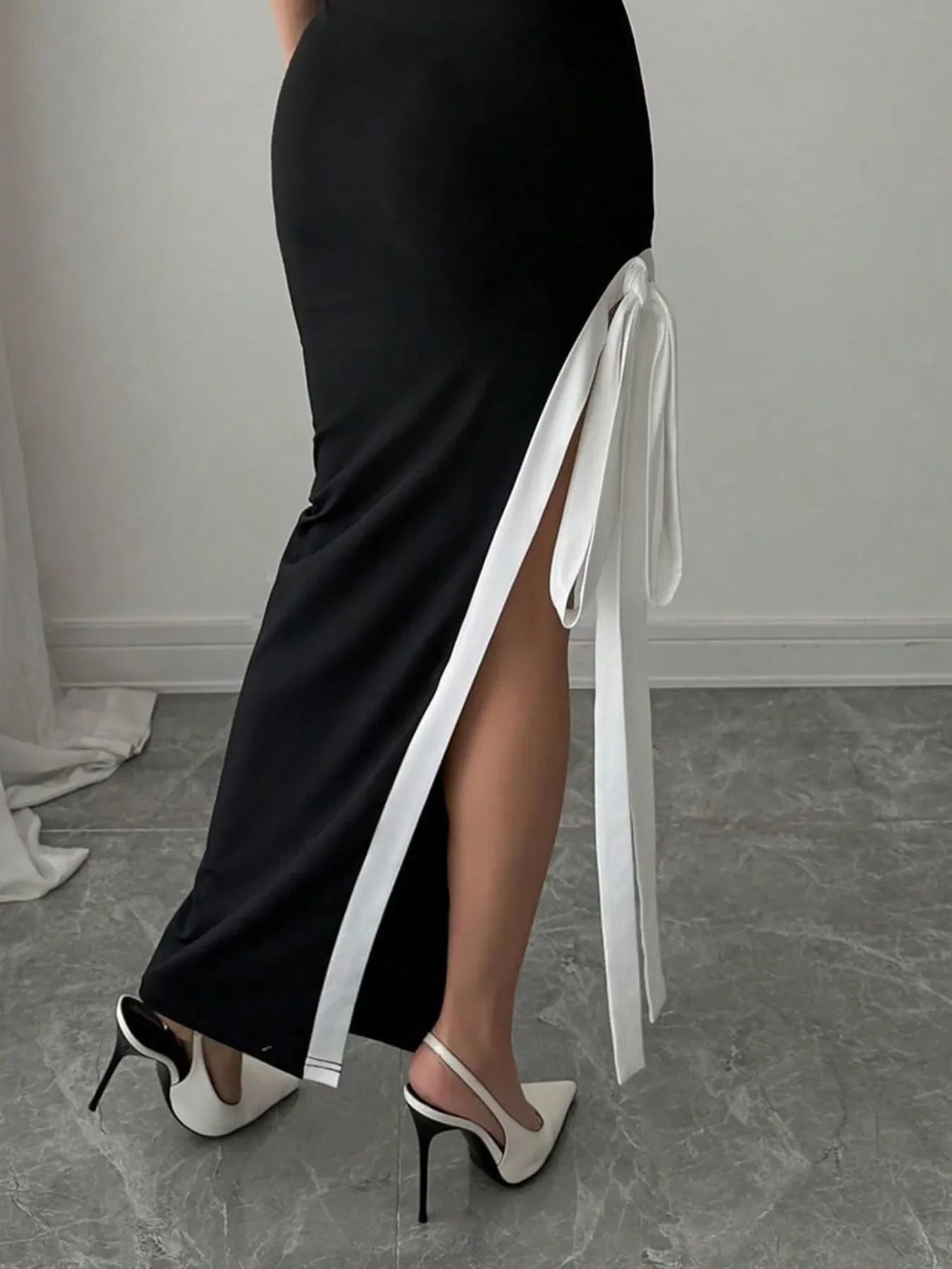 Slit Contrast Trim One-Shoulder Dress