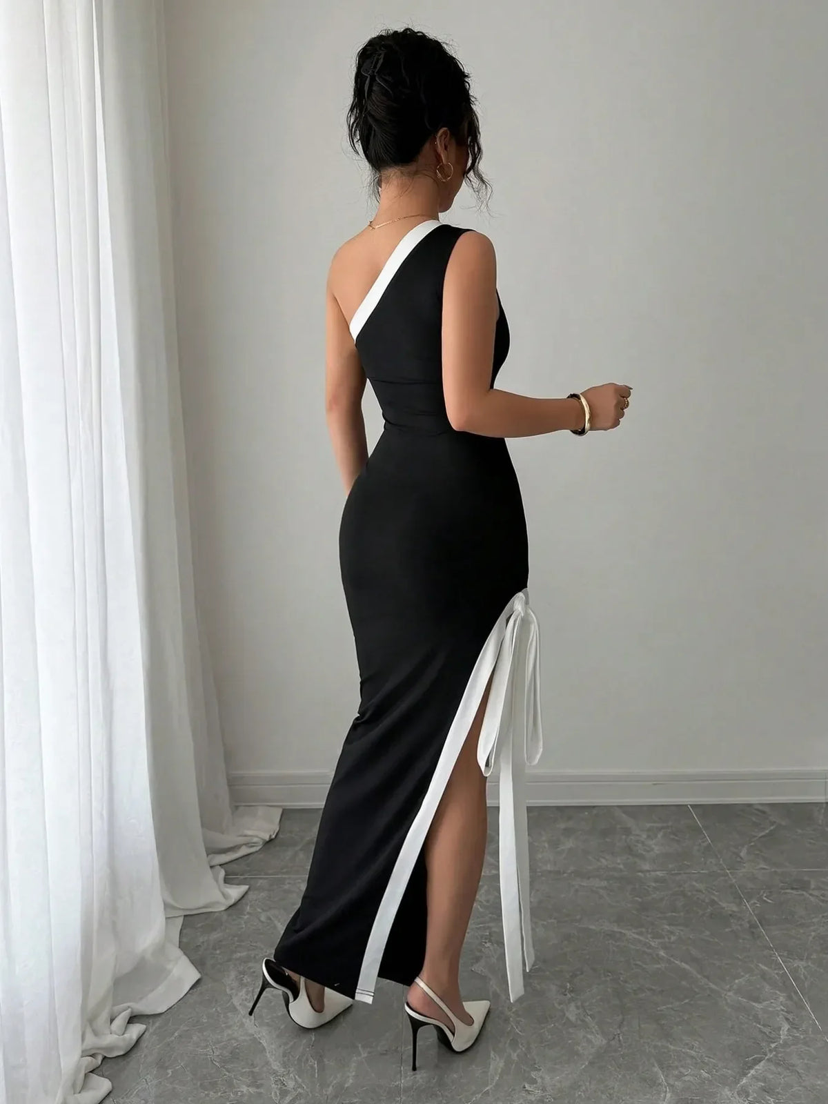 Slit Contrast Trim One-Shoulder Dress Black / S