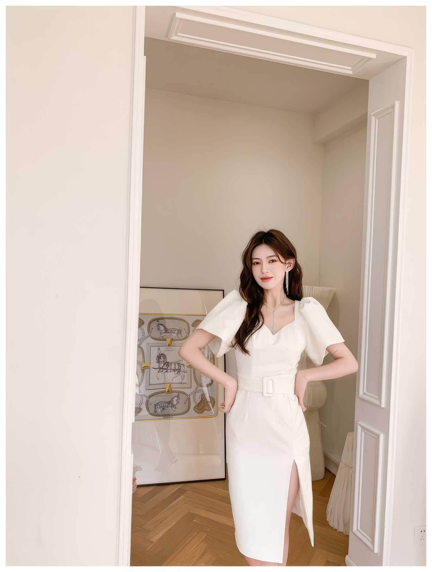 Sweetheart Neckline Angel Sleeves Midi Dress