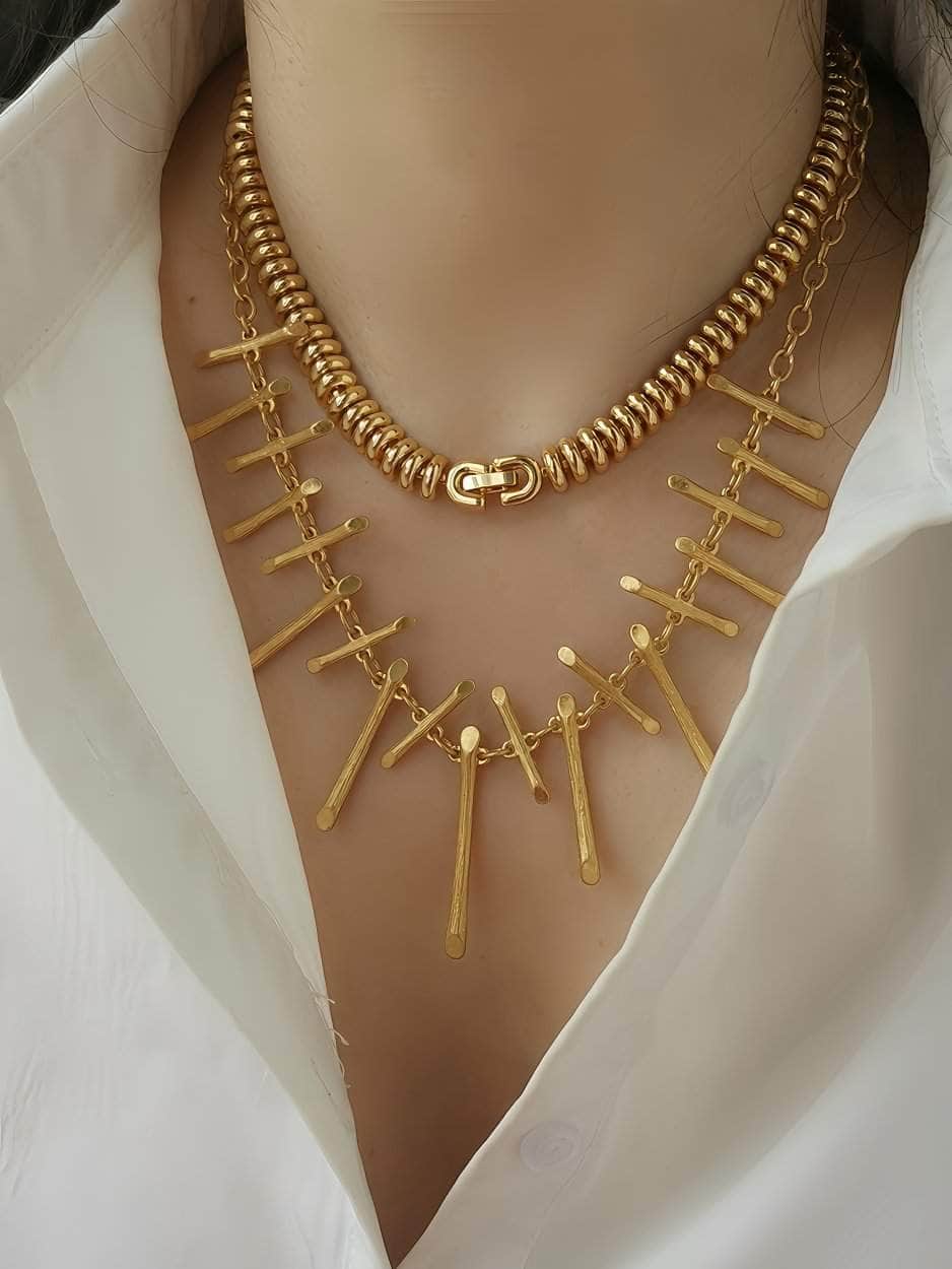 Timeless Ribbed Sofia Disc Choker Necklace
