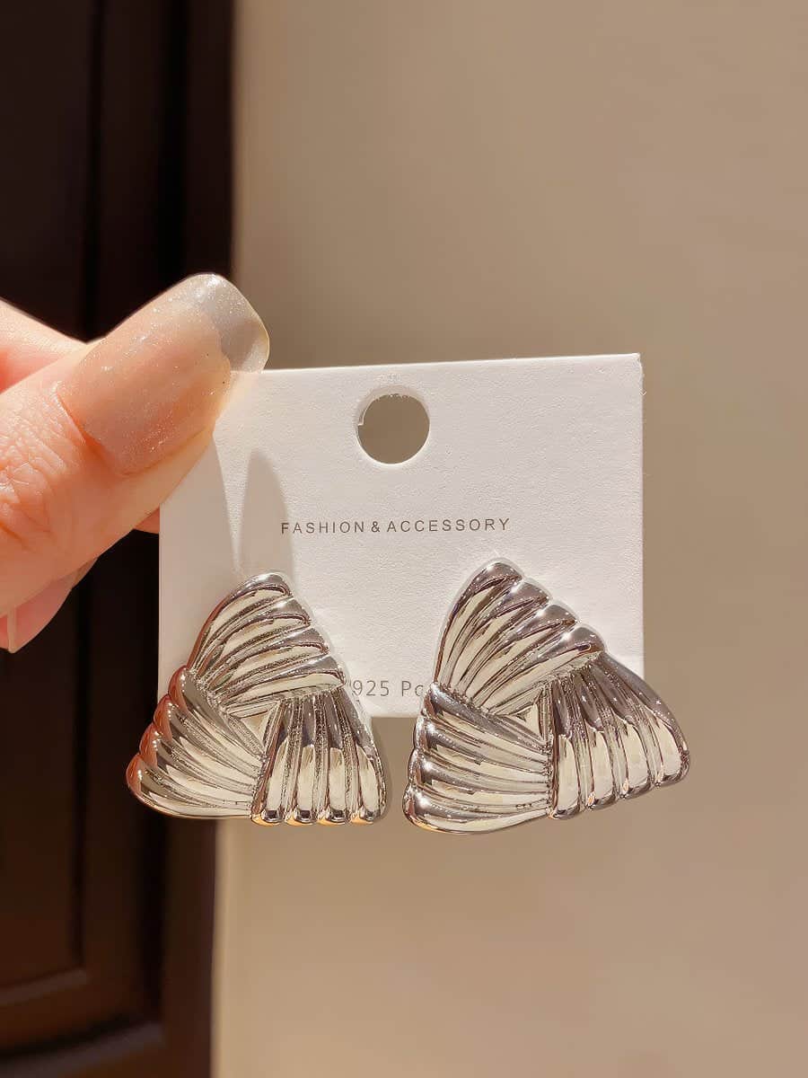 Triangular Ribbed Gold Earrings Gold